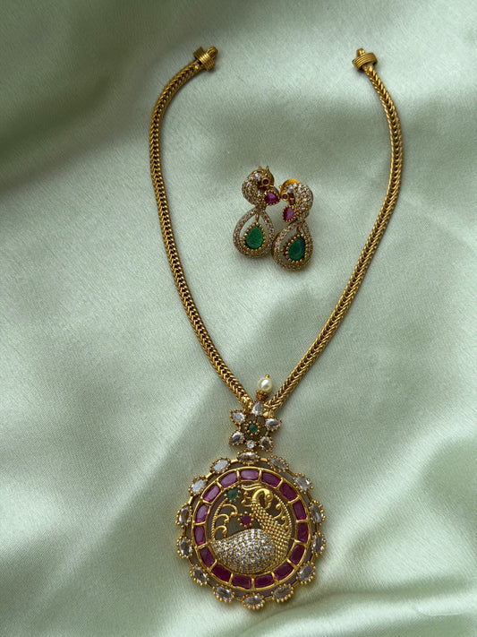 AD Swan Pendant Attigai