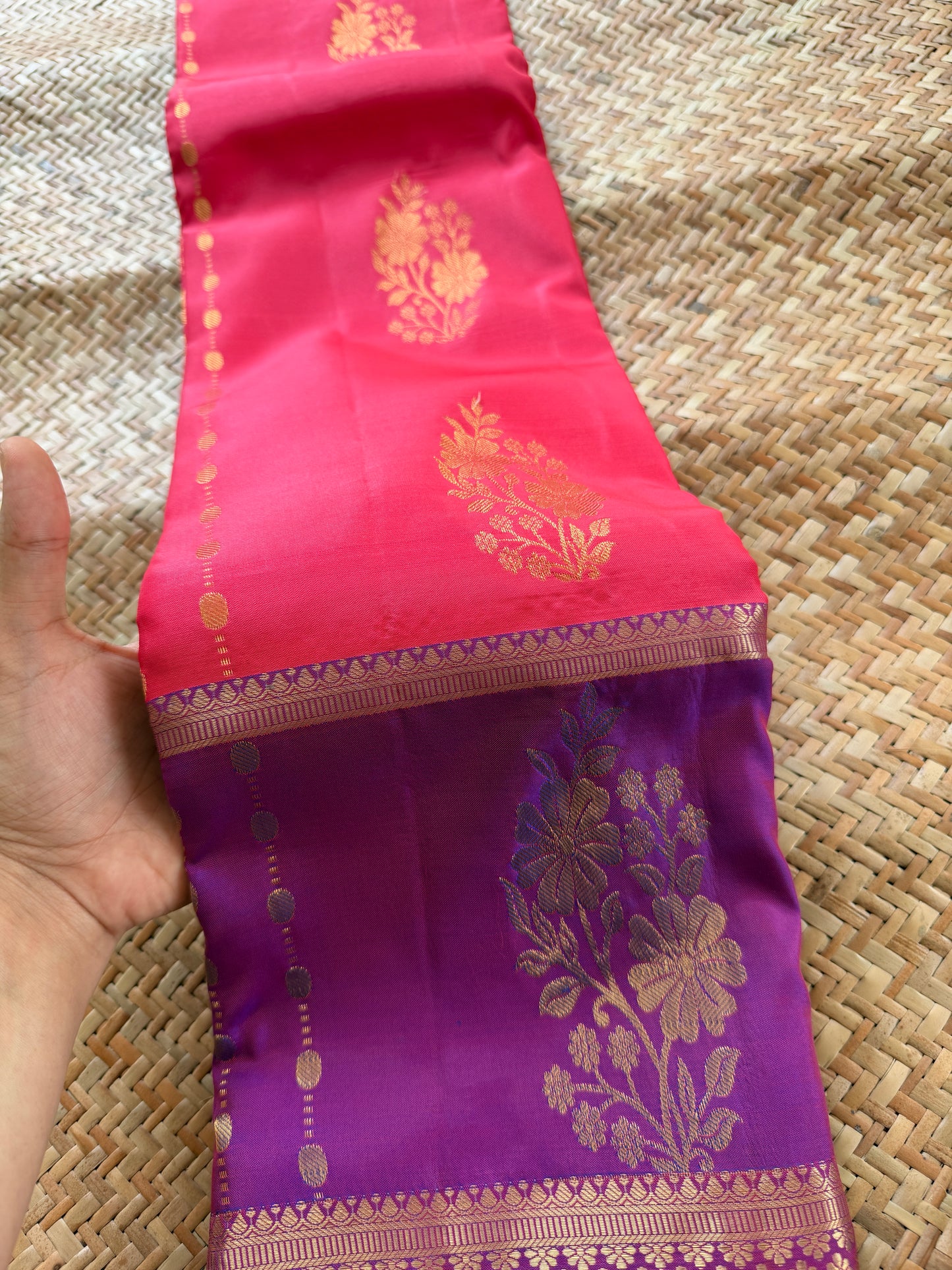Gajra Pink Handloom Silk Saree