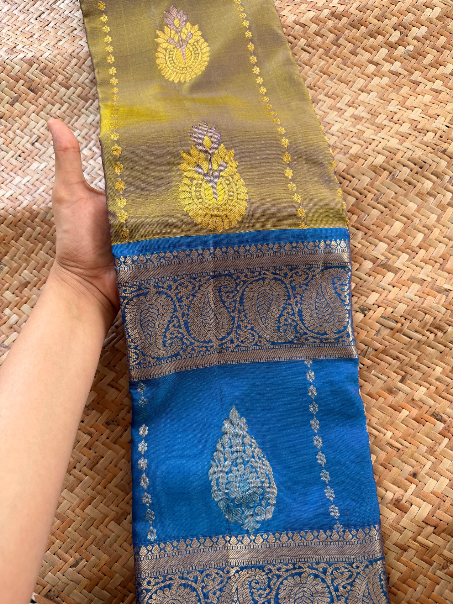 Pickle Green Handloom Silk Saree