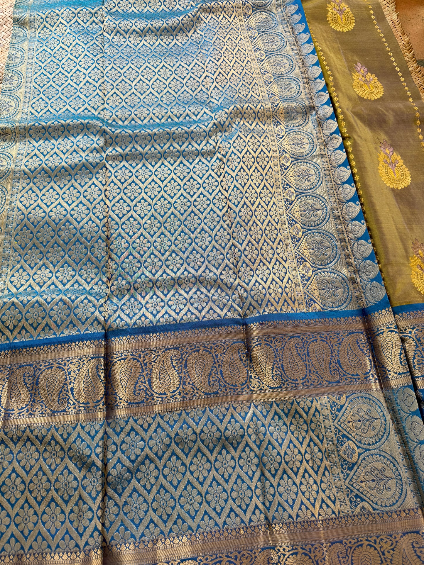 Pickle Green Handloom Silk Saree