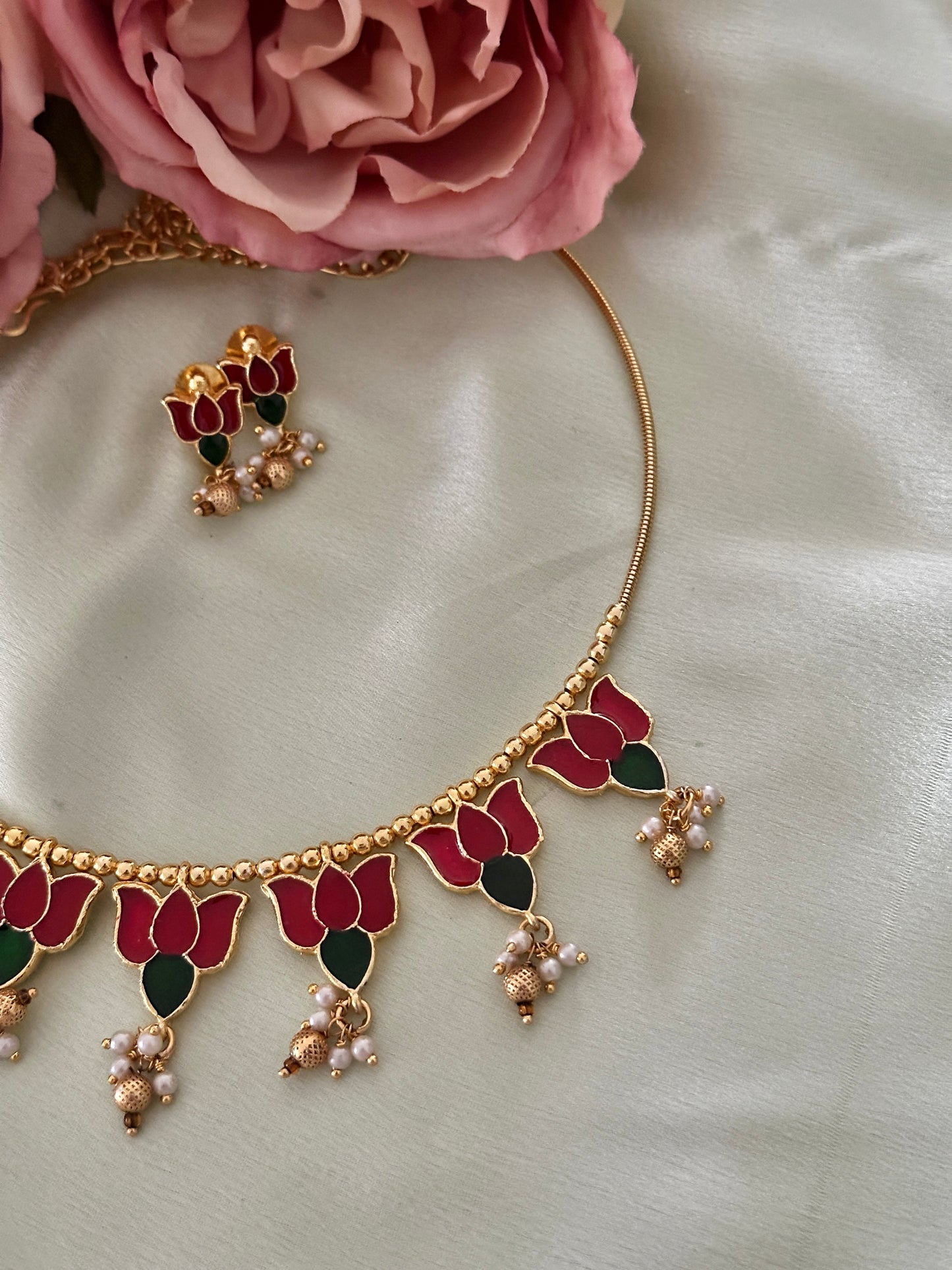 Jadau Lotus Premium Hasli Choker