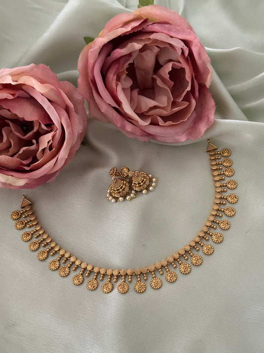 Non Idol Baby Coin Gold Necklace