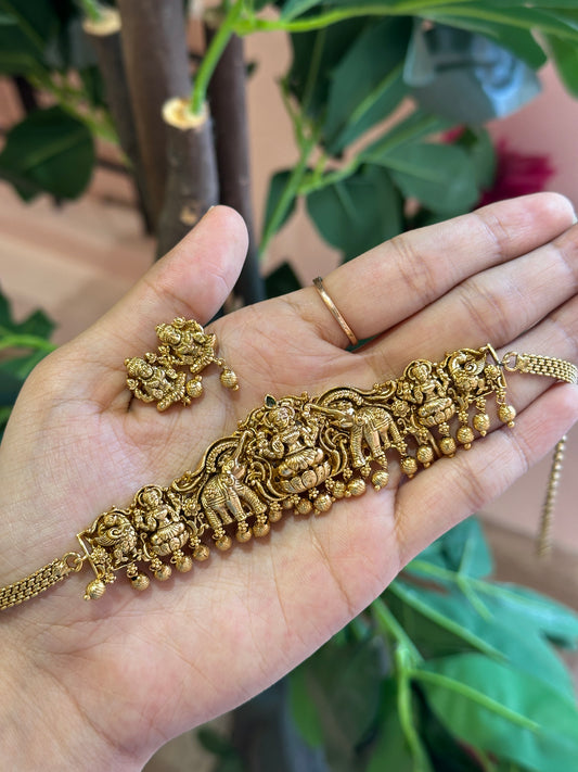 Devi Yodha Antique Choker