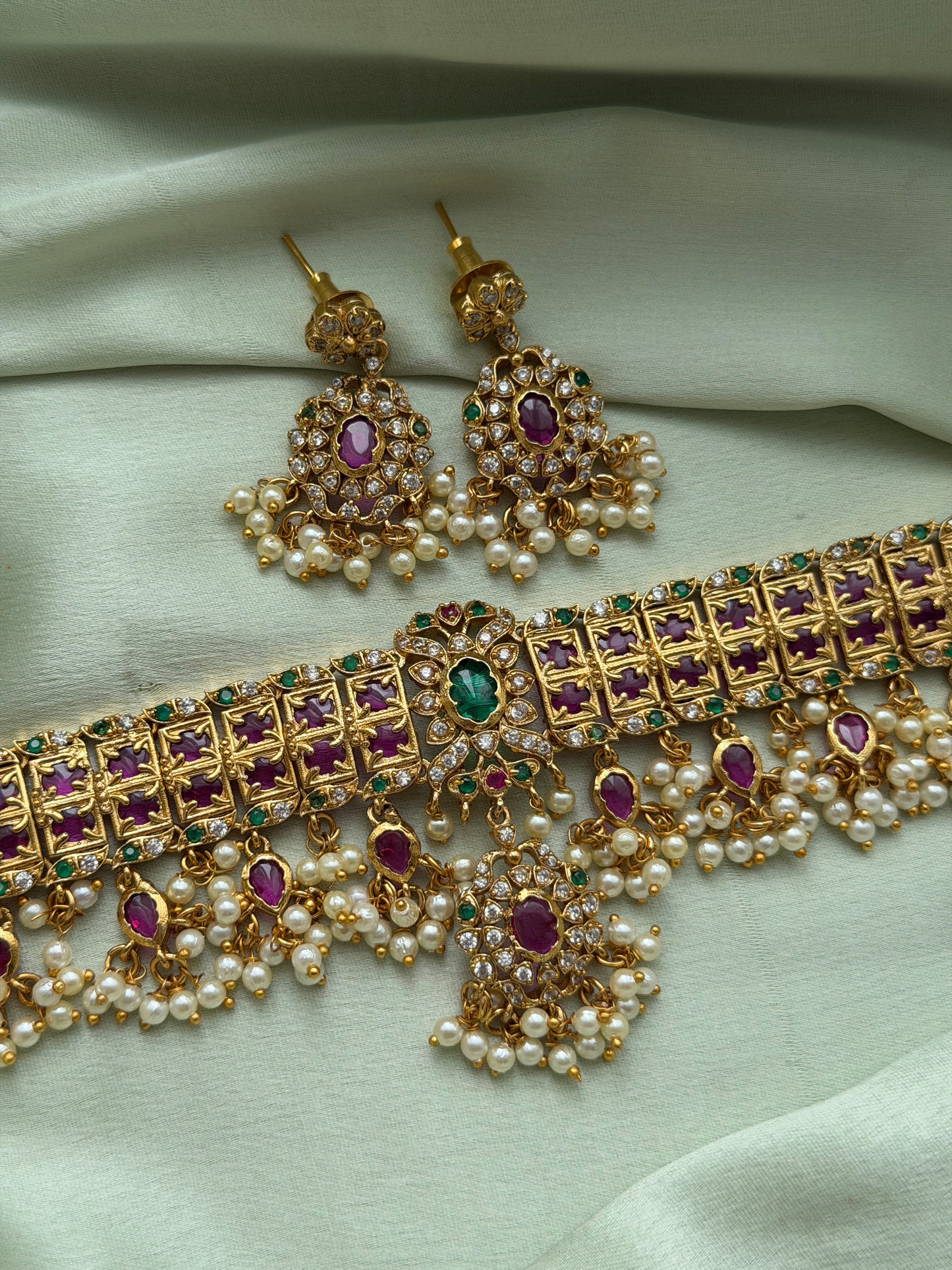 Sareetha Guttapusalu Choker