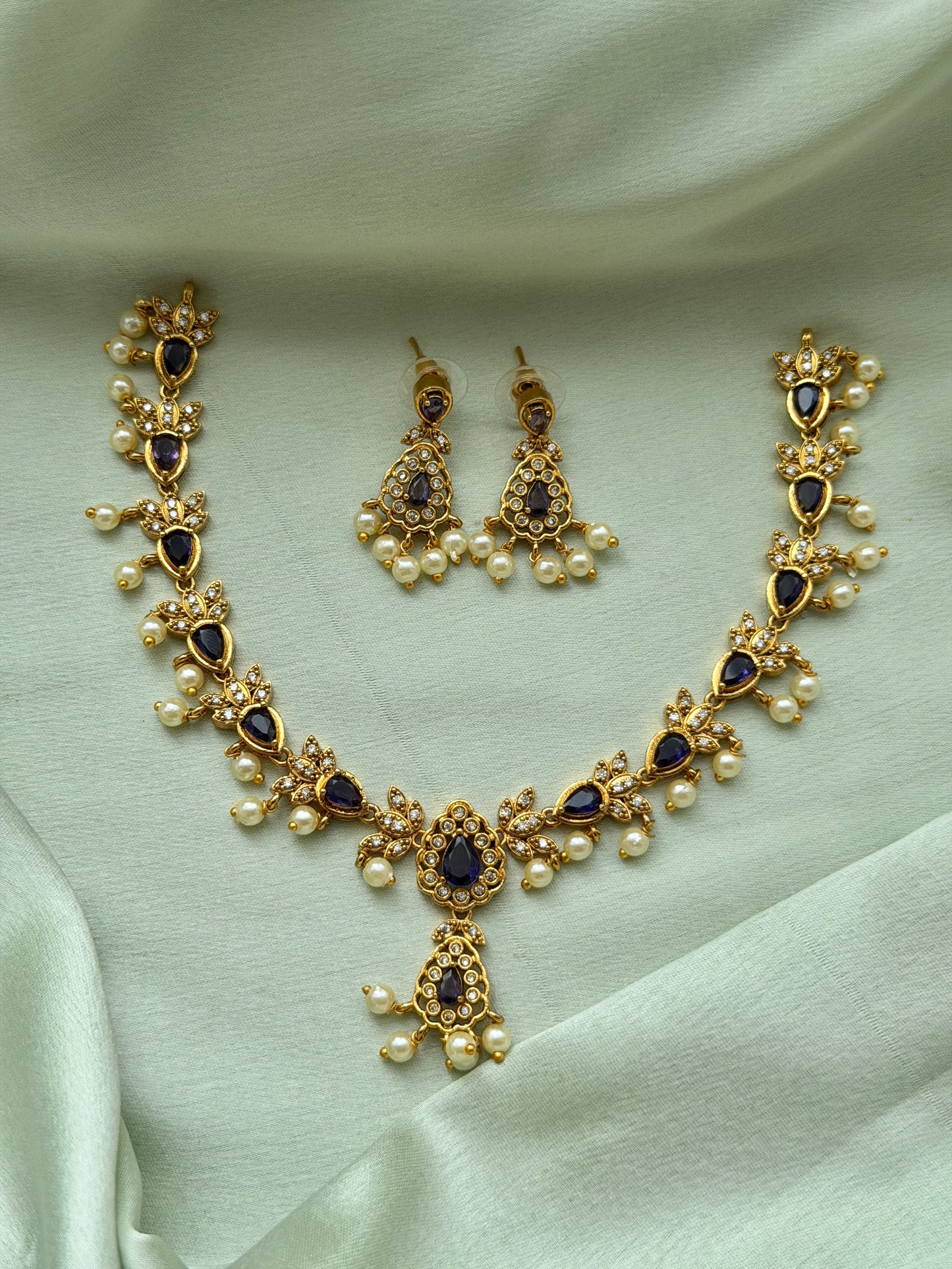 Amukthaya Stone Necklace