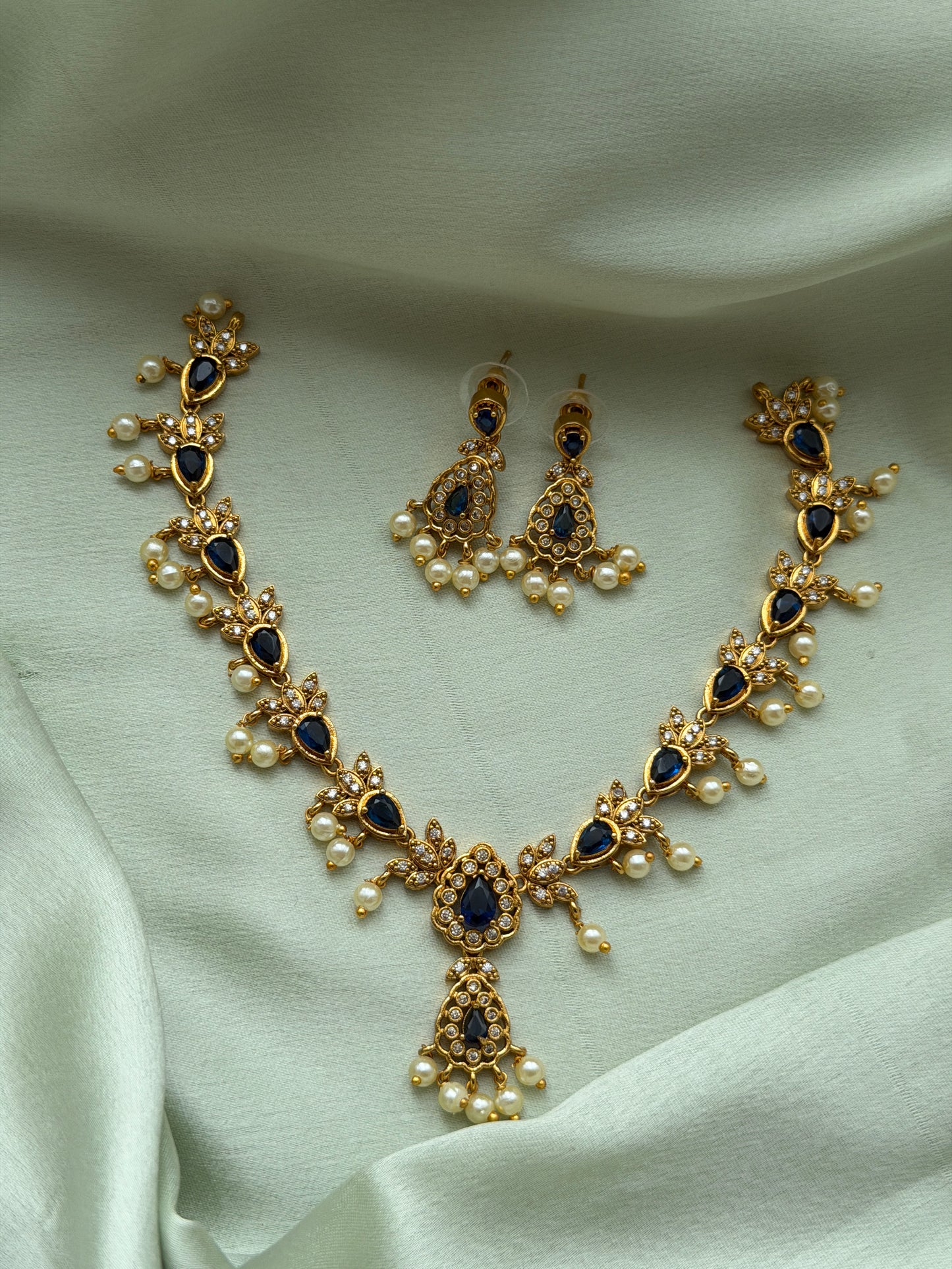 Amukthaya Stone Necklace