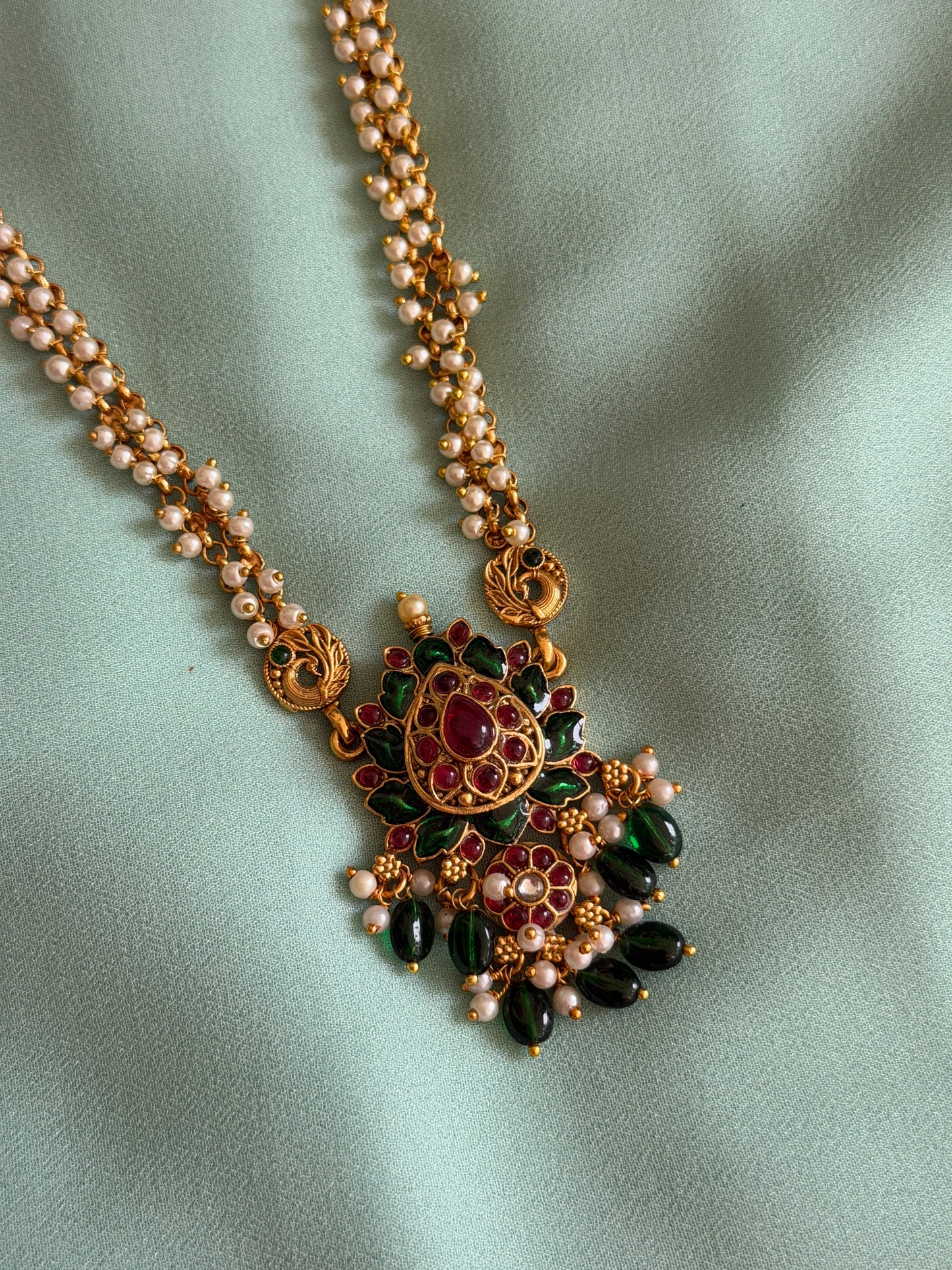 Padma Leela Pearl Short Haaram