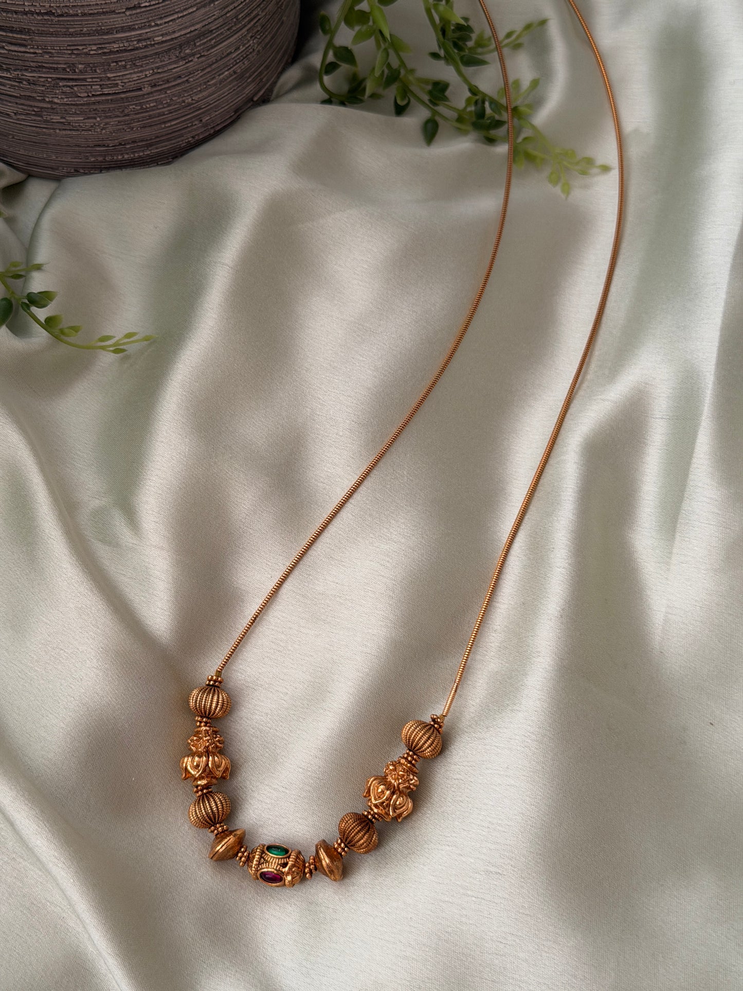 Hima ball chain
