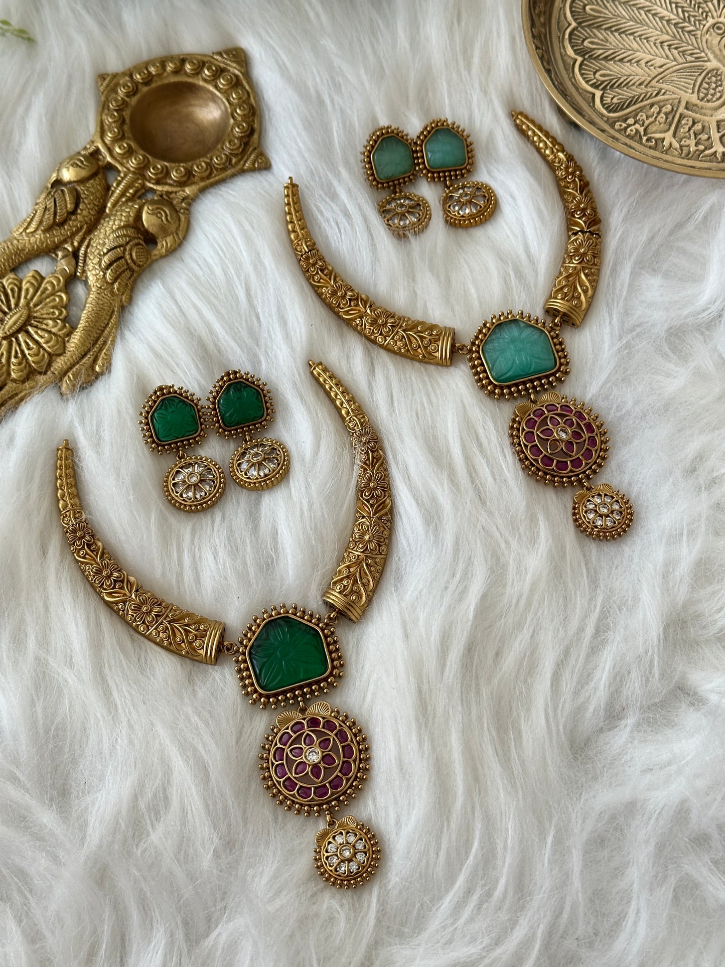 Tri Pendant Hasli Choker