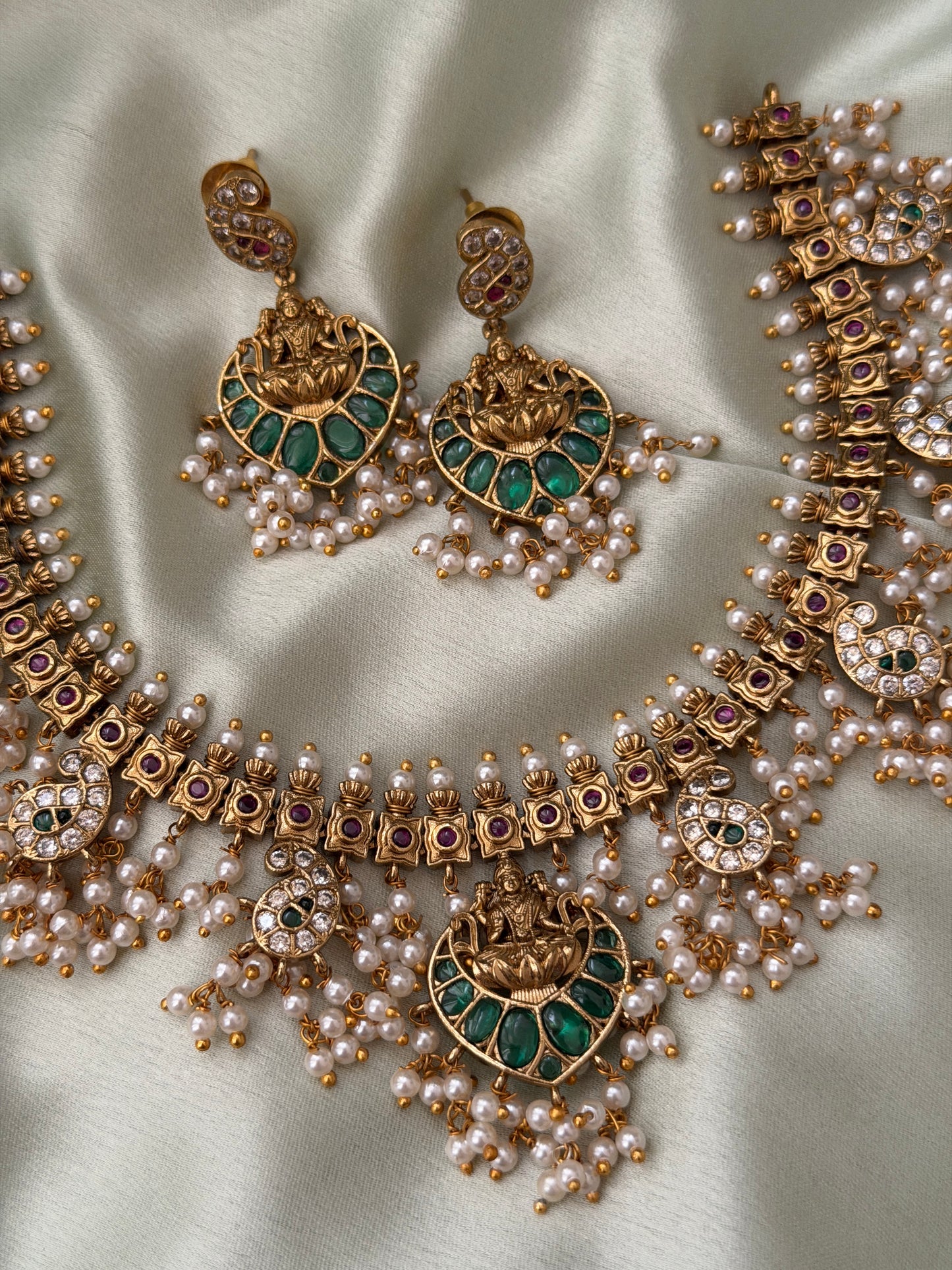 Bhavana Emerald Guttapusalu Necklace
