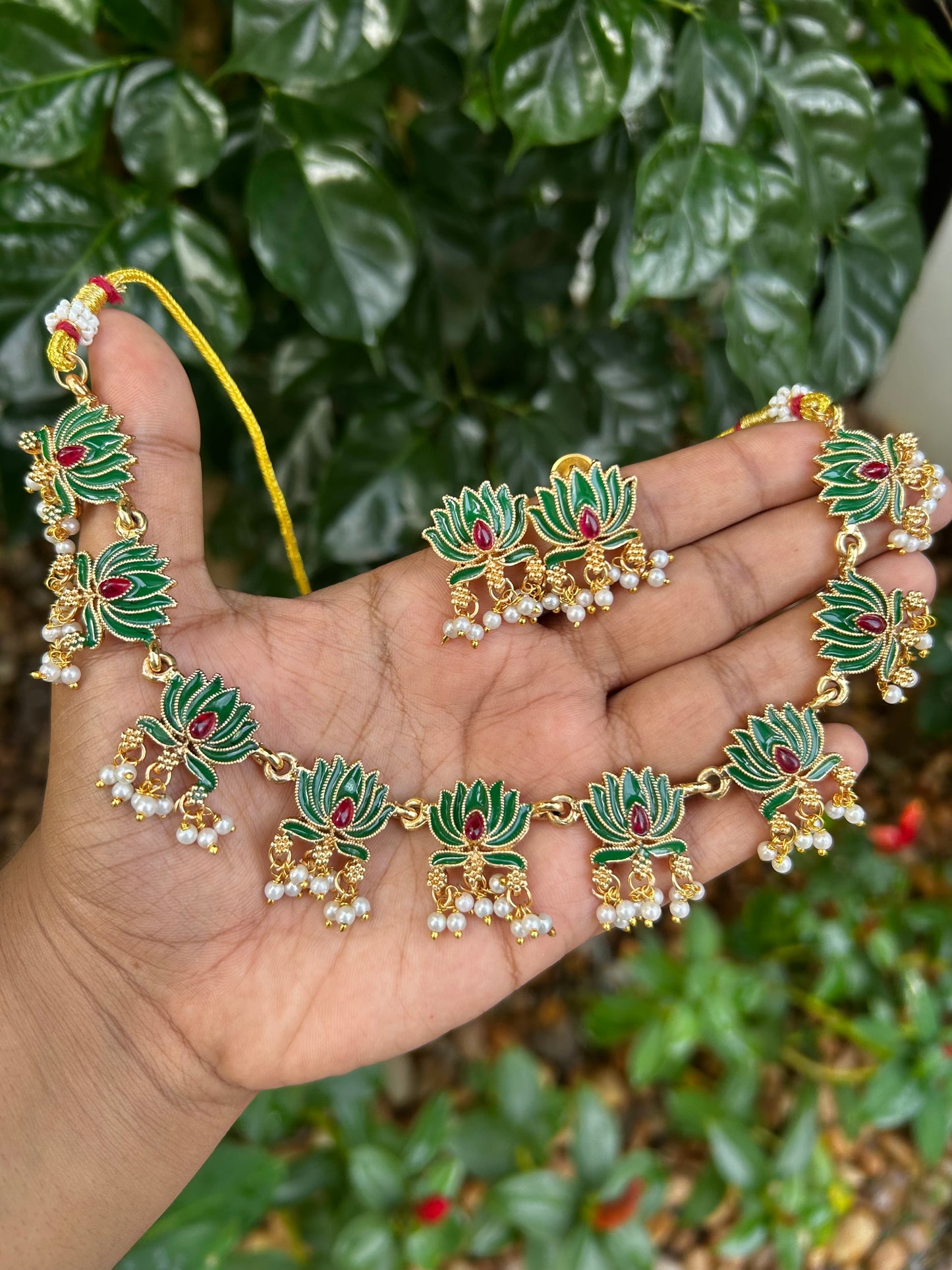 Budgeted Enamel Guttapusalu Necklace