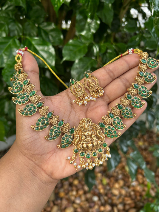 Kempu Maanga Necklace