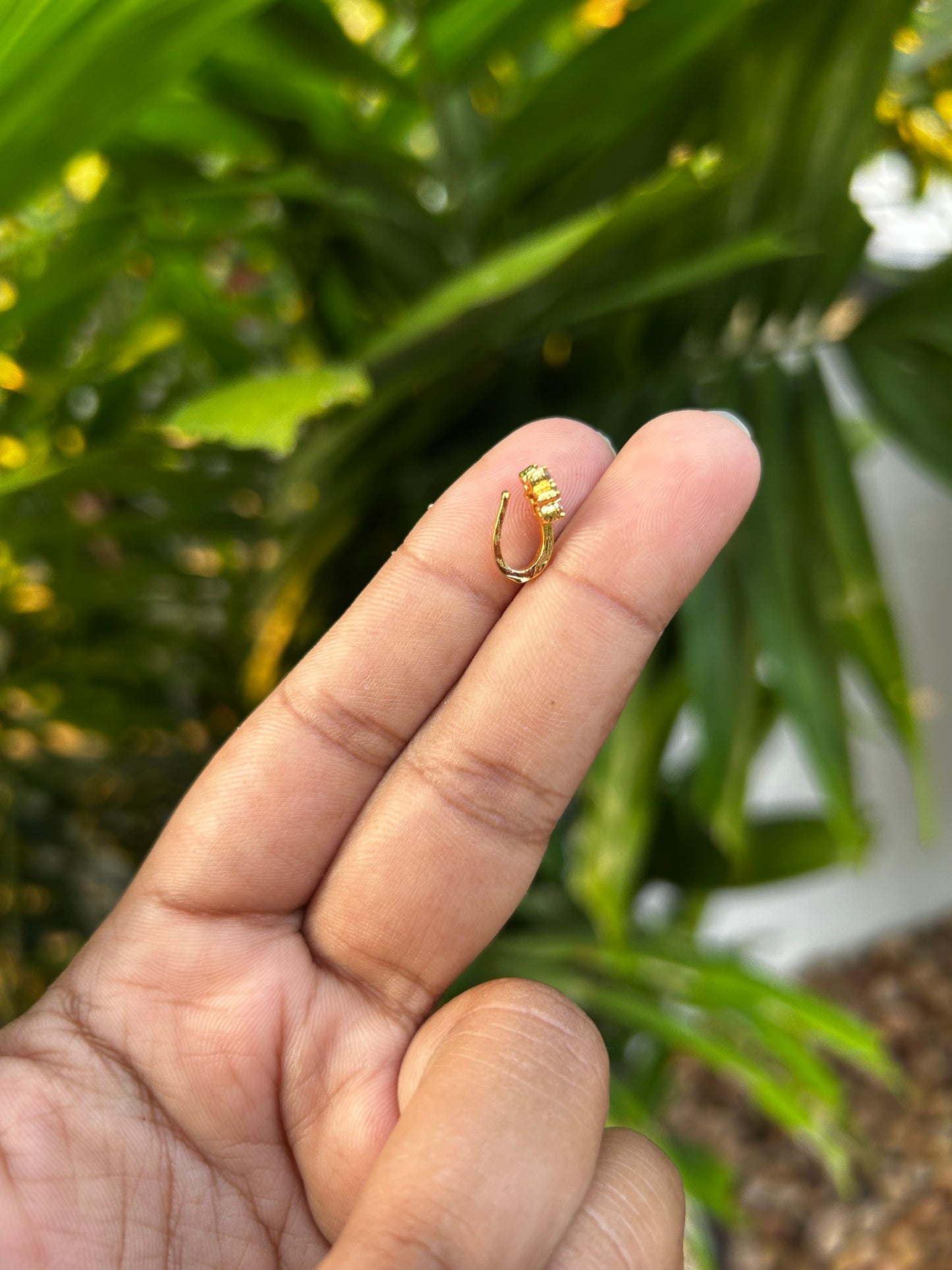 Flora Diamond Nose Pin