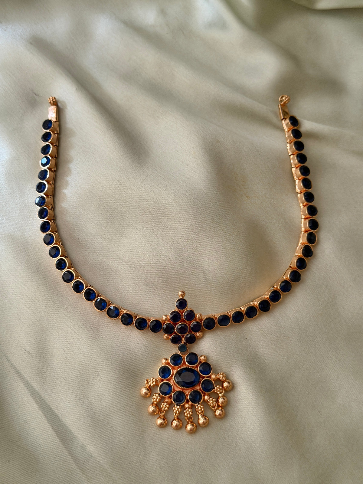 1Gm Gold Kempu Attigai