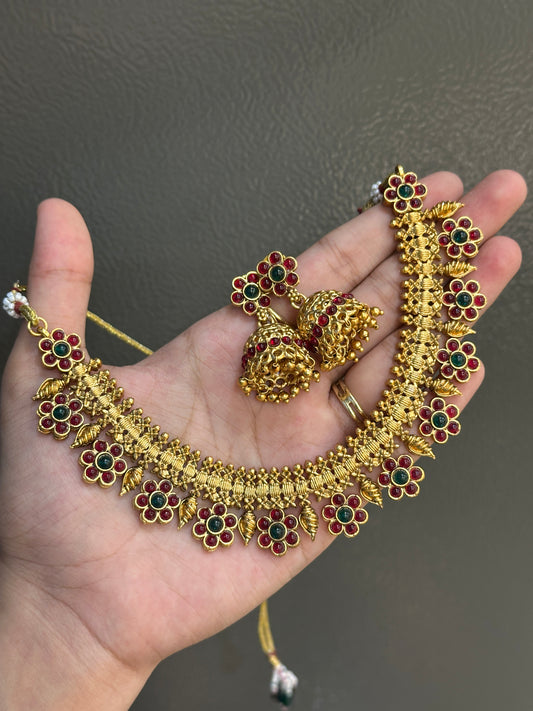 Hibiscus kemp necklace