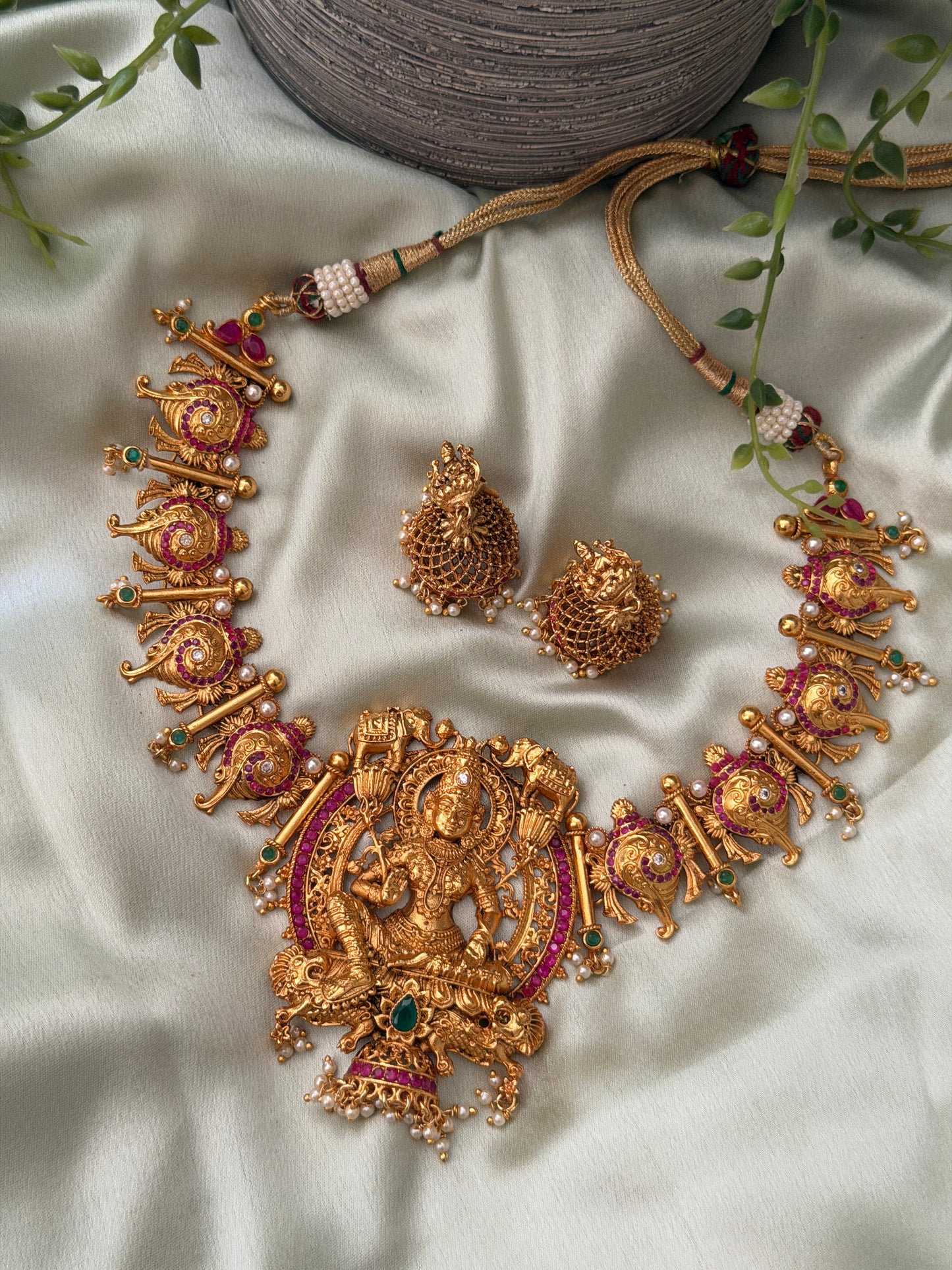 Akhilandeswari Bridal Necklace