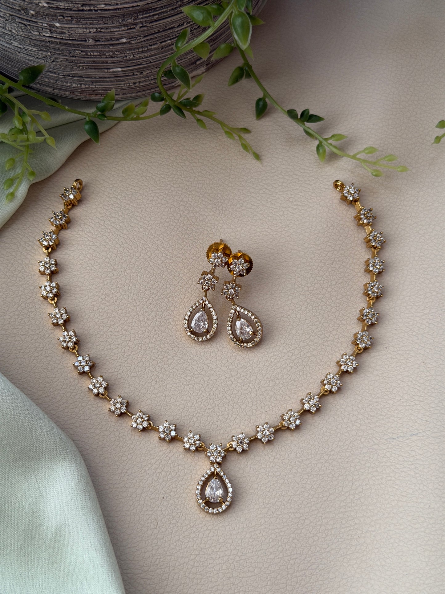 Flora Flexi AD Necklace