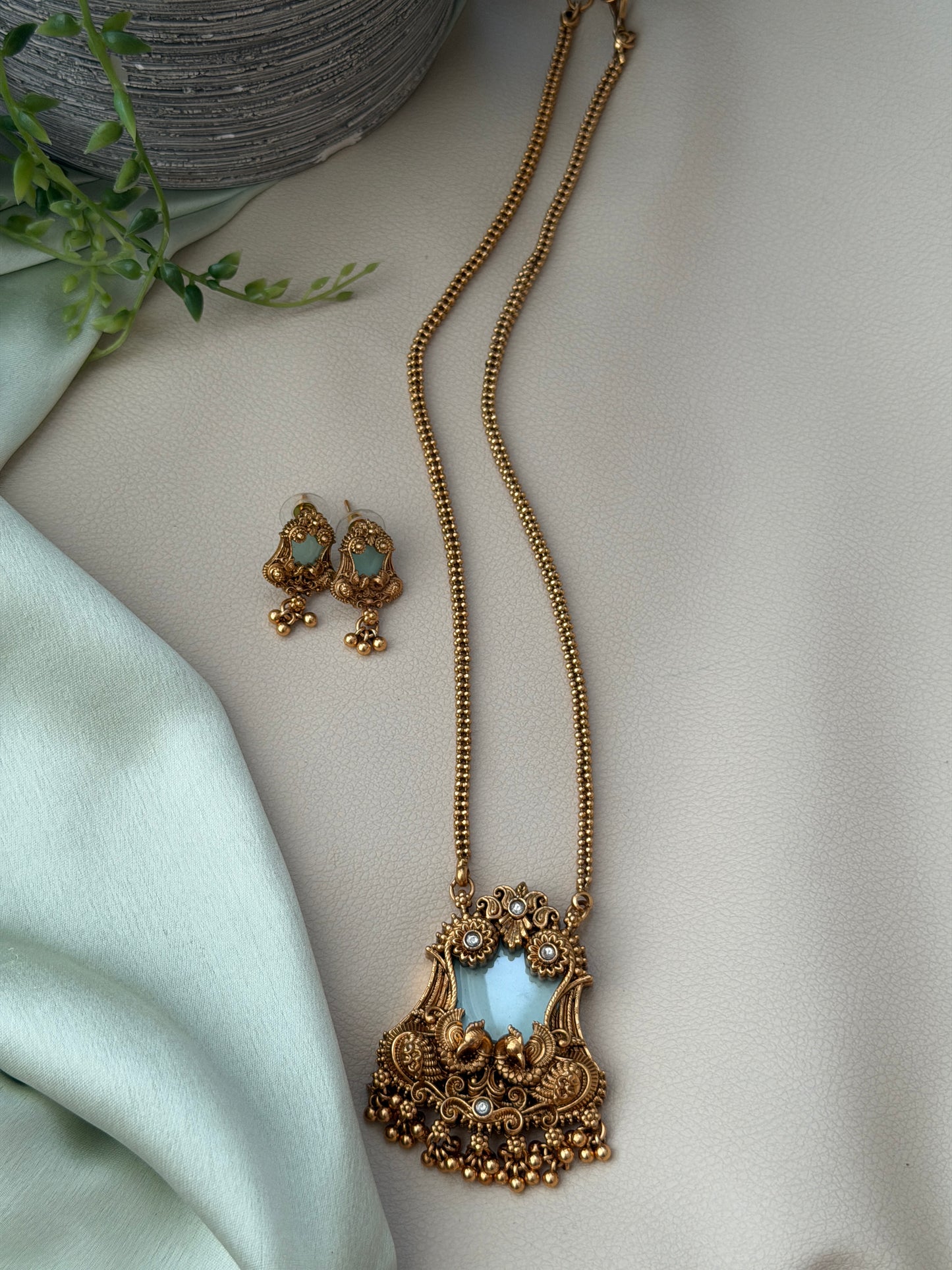 Prameena Mid Length Chain