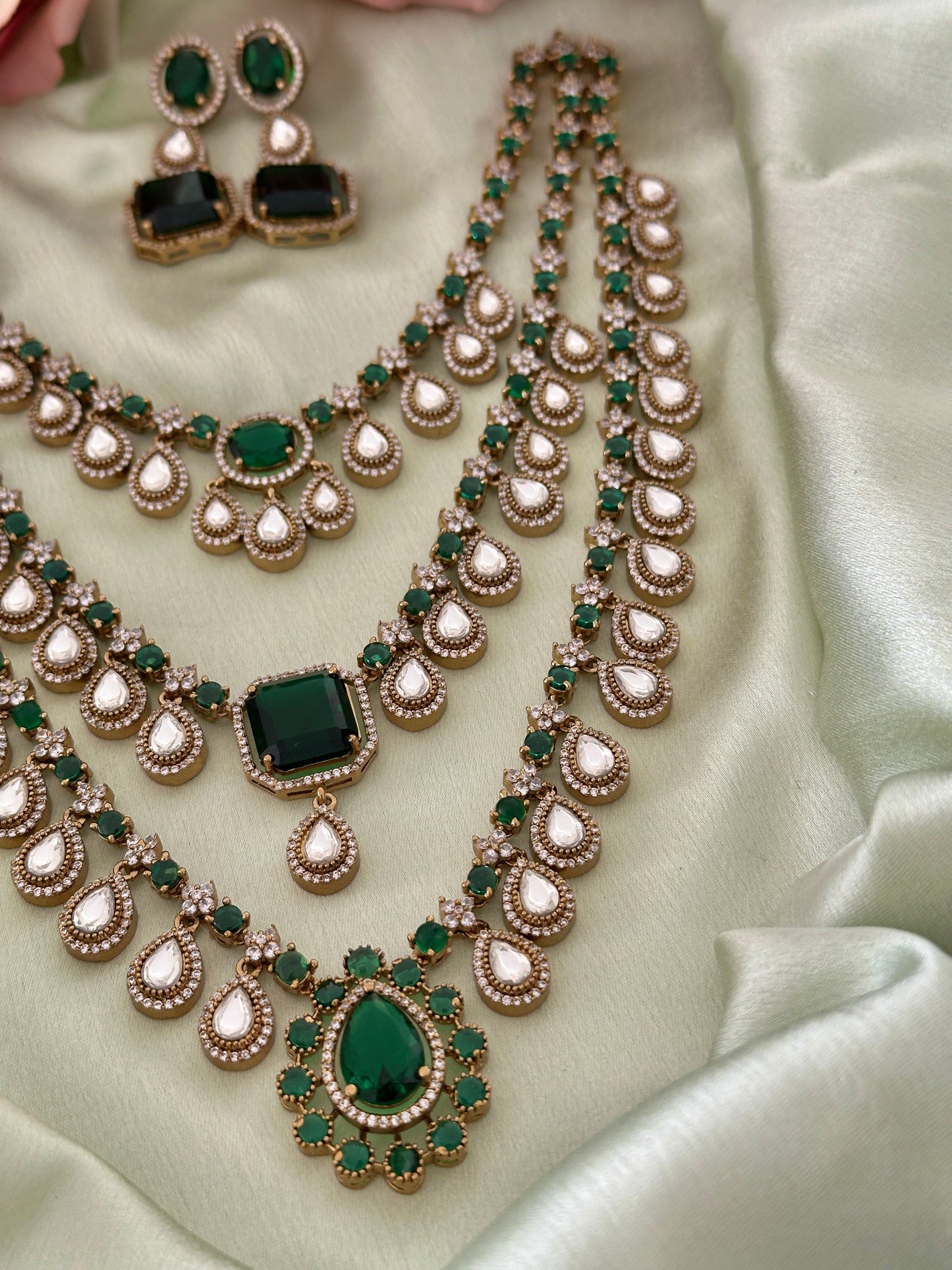 Three Layer Rani Mozonite Haaram