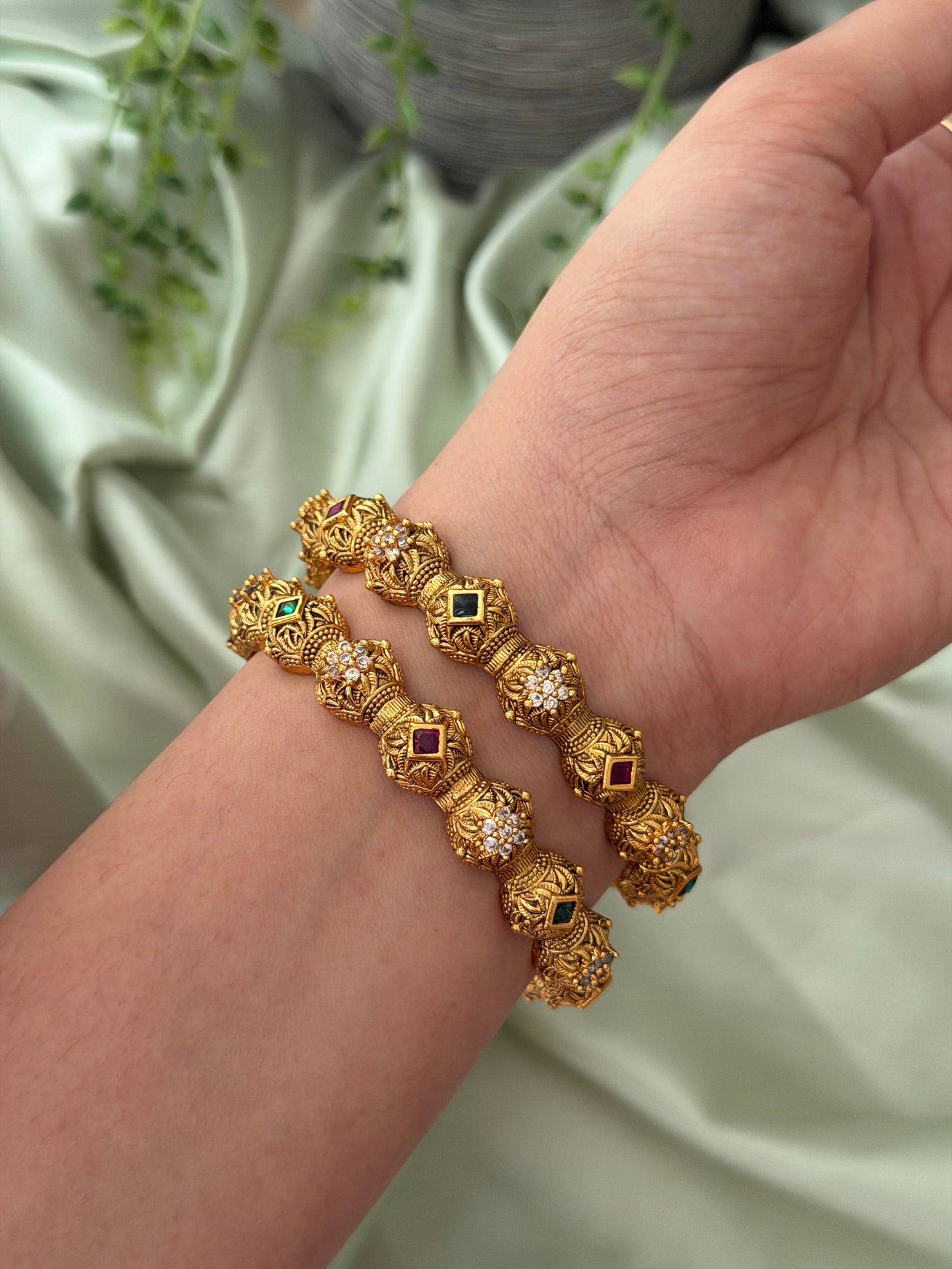 Gundu AD Ball Bangles