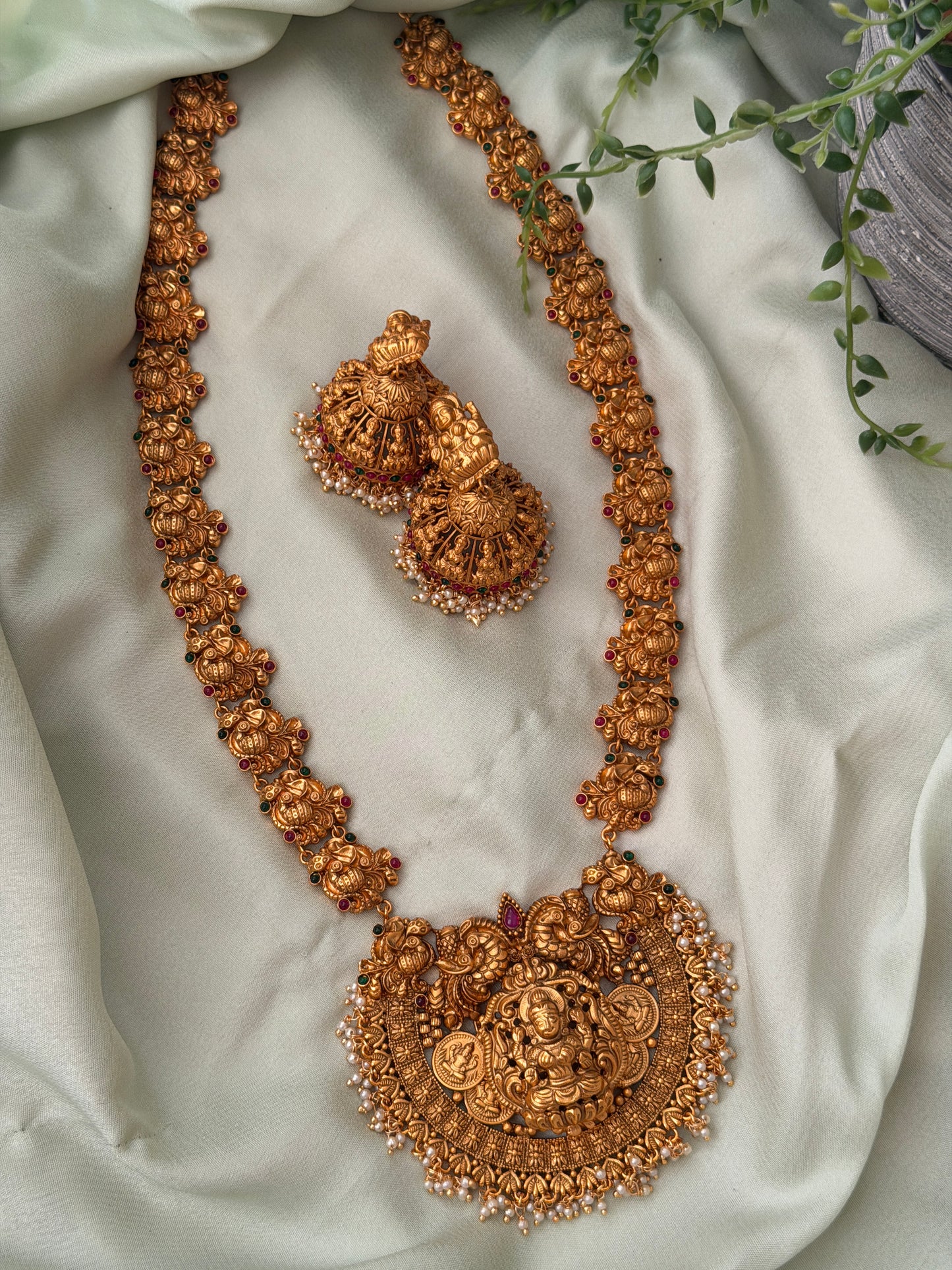 Vaigai Kaashu Pendant Haaram