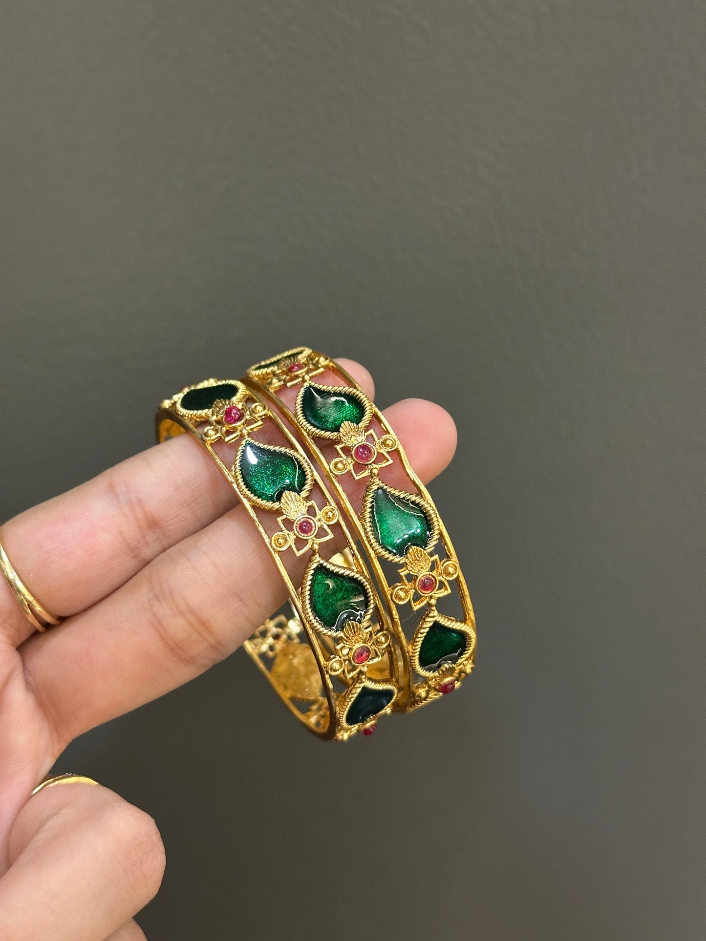 Budgeted Traditional Palakka Bangles