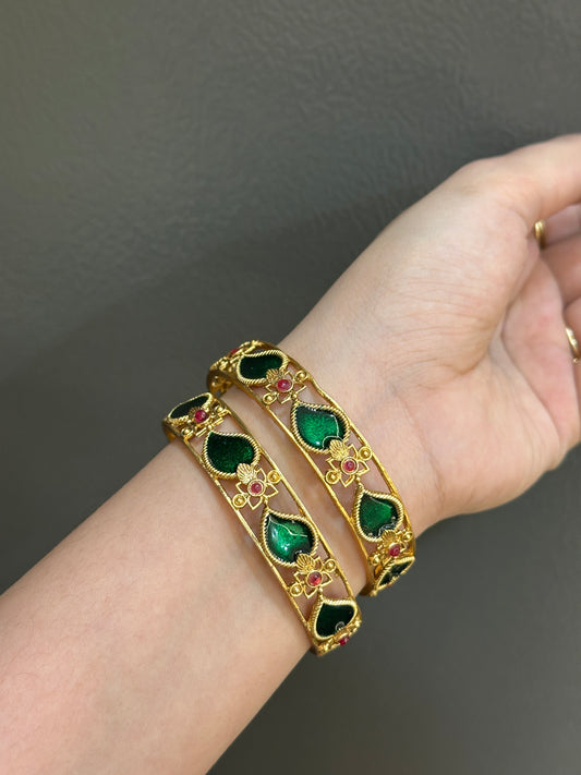 Budgeted Traditional Palakka Bangles