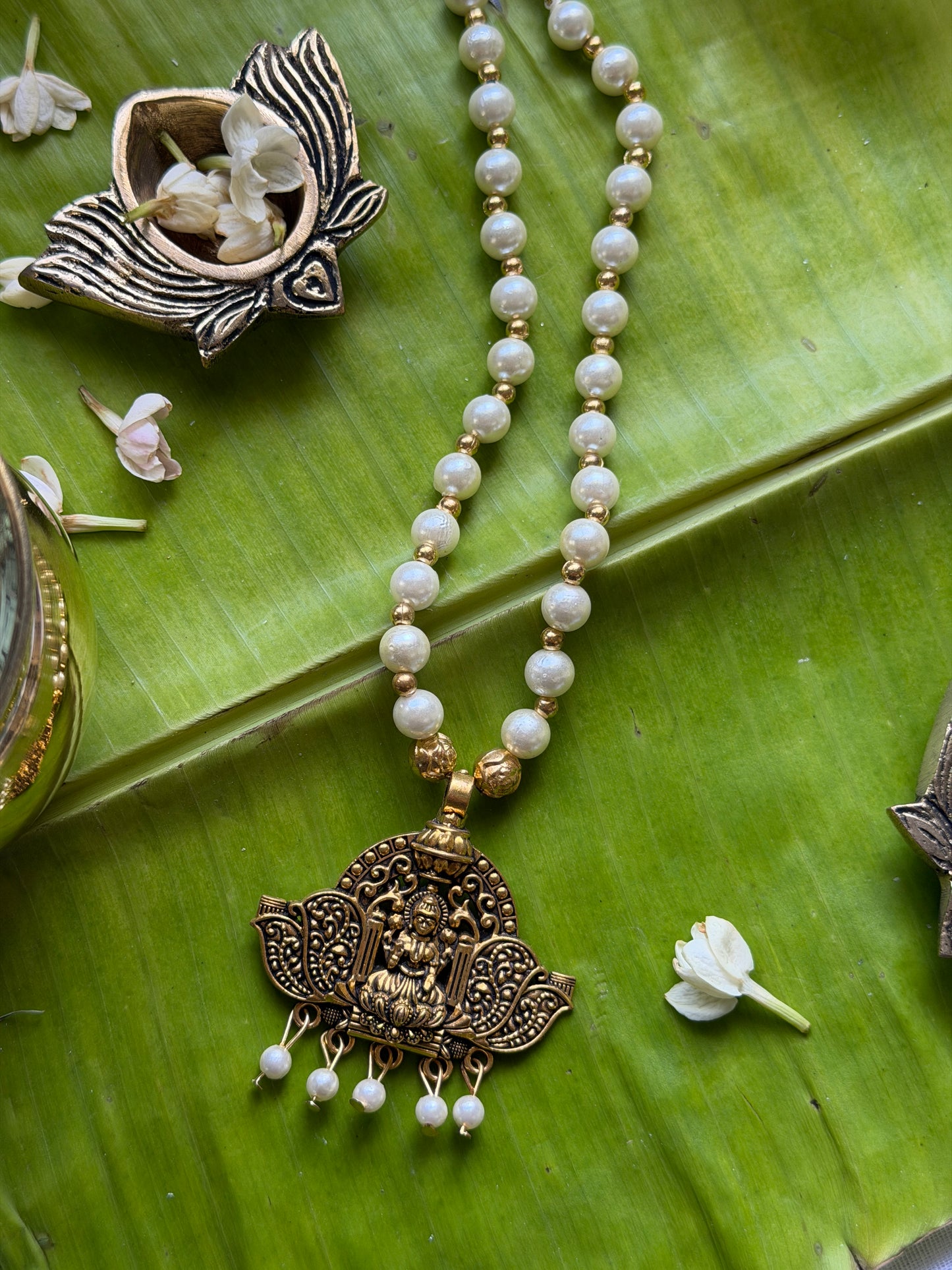 Devi Tamarai Pearl Chain