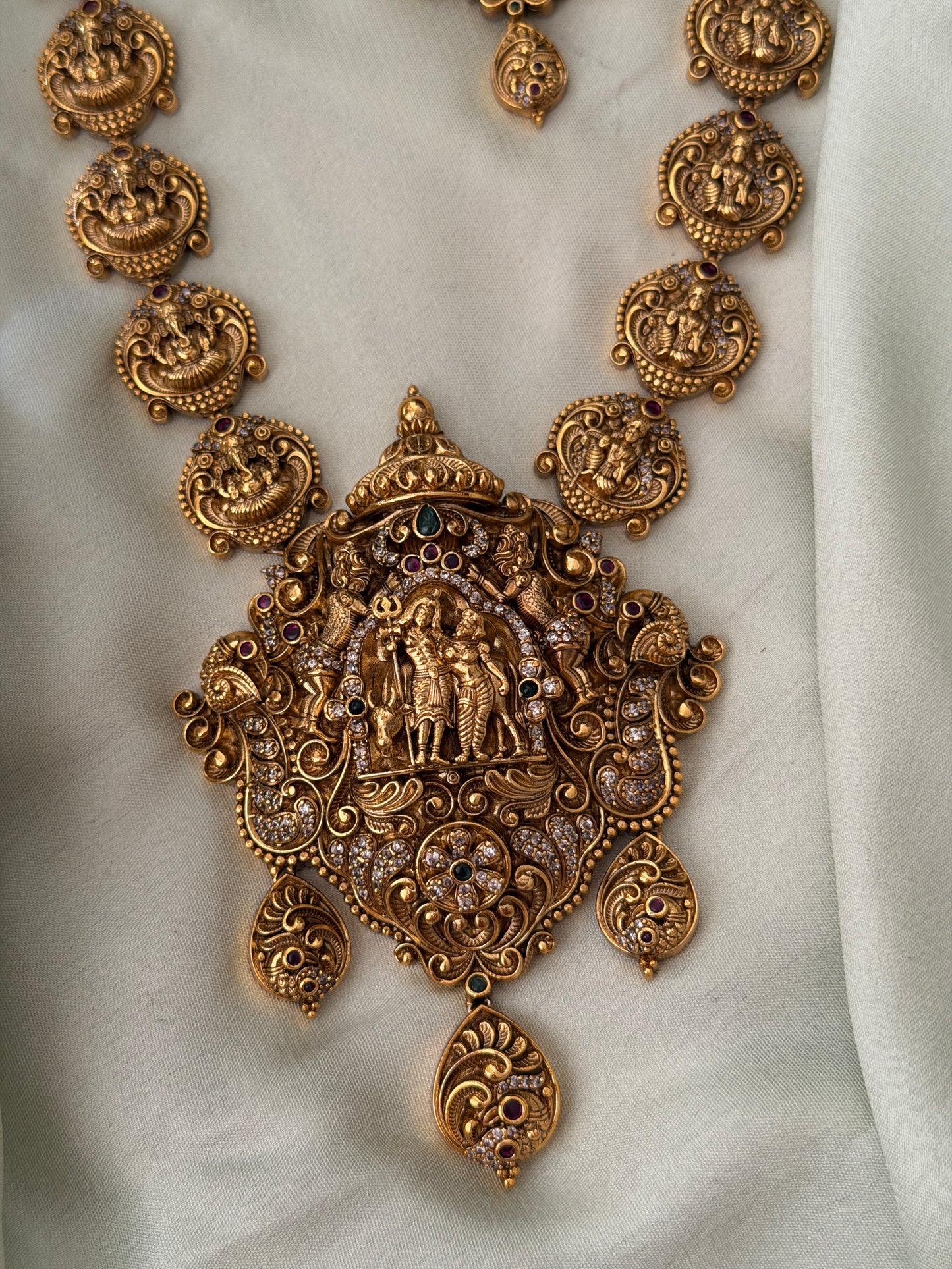 Manjika Premium Antique Haaram Set