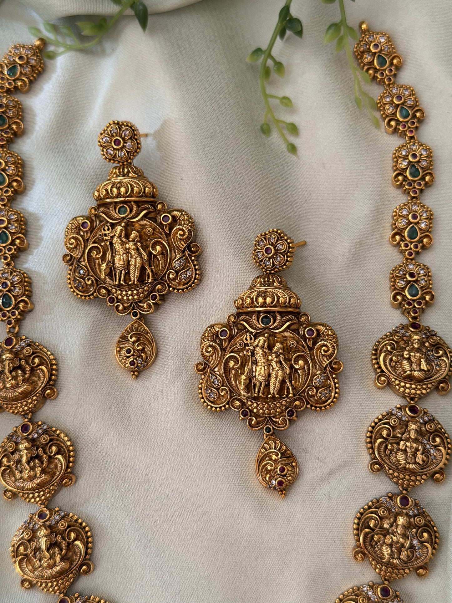 Manjika Premium Antique Haaram Set