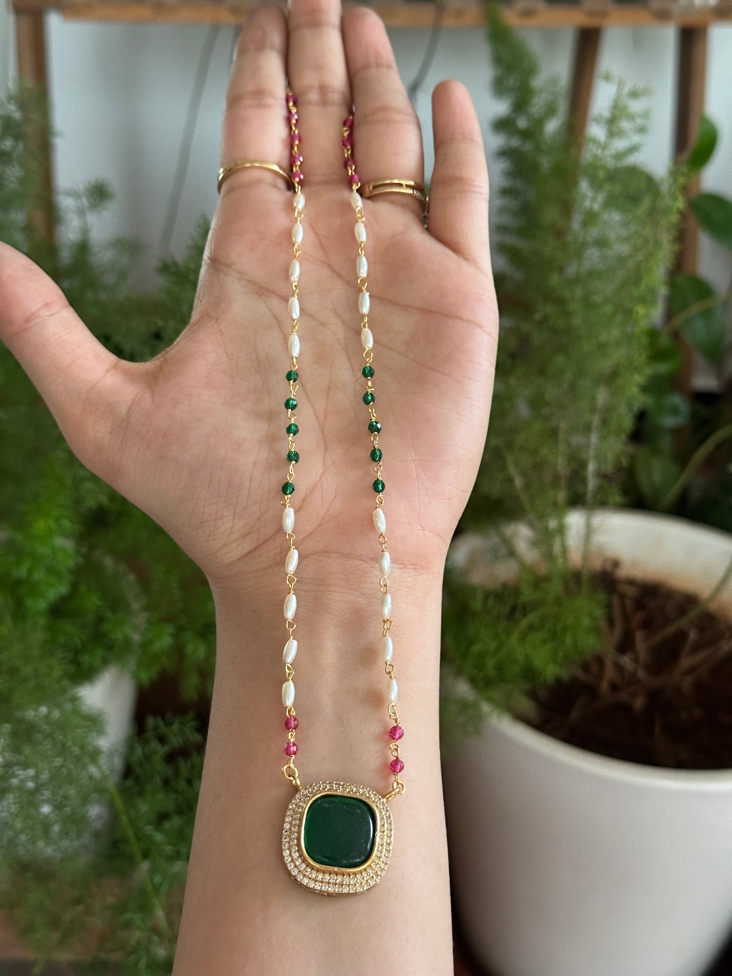 Mix bead pendant chain
