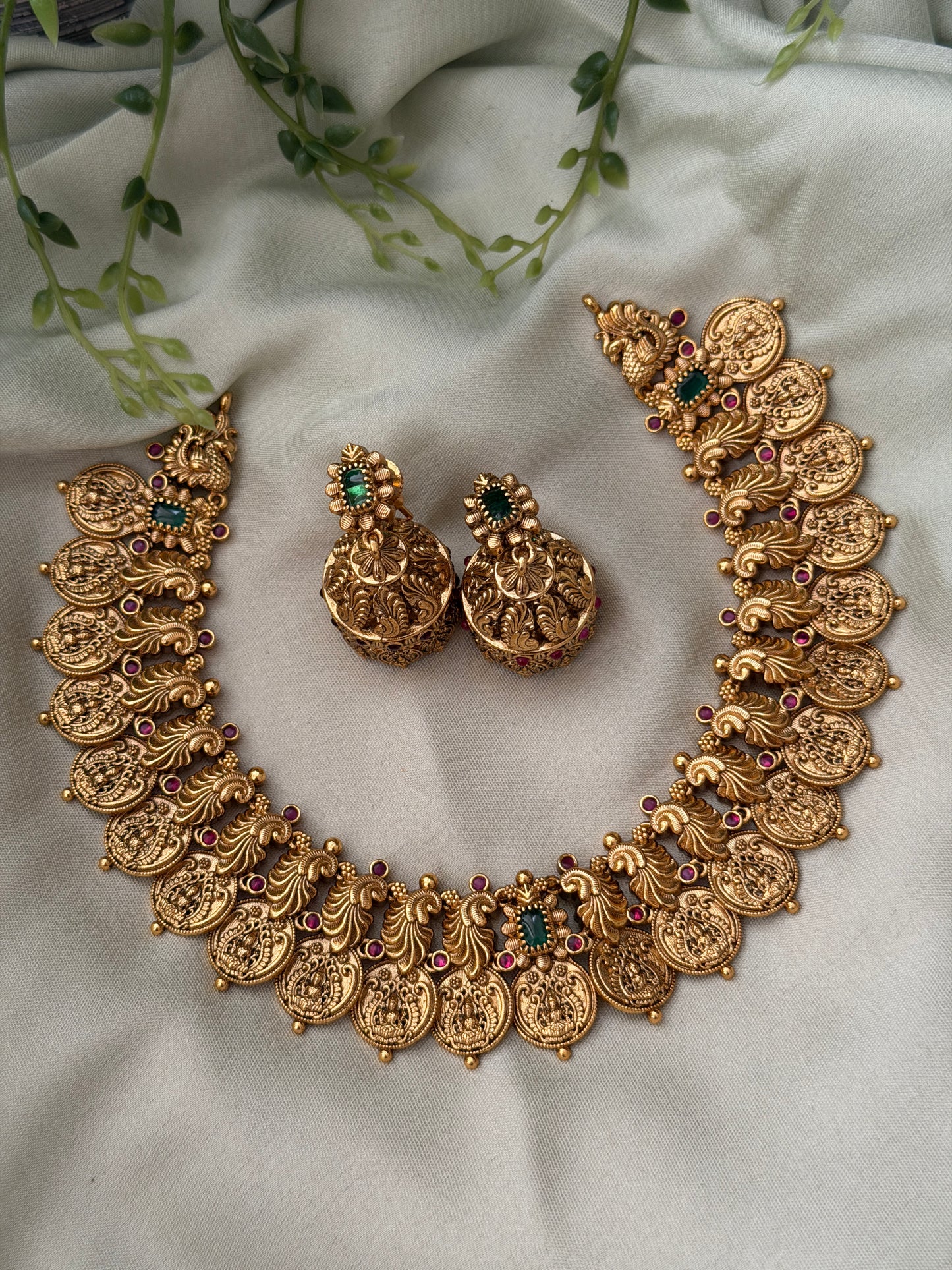 Raani Kaashu Maala (Long/Short)