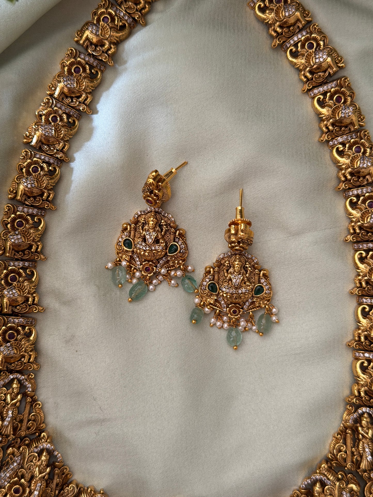 Manjula Haaram Set