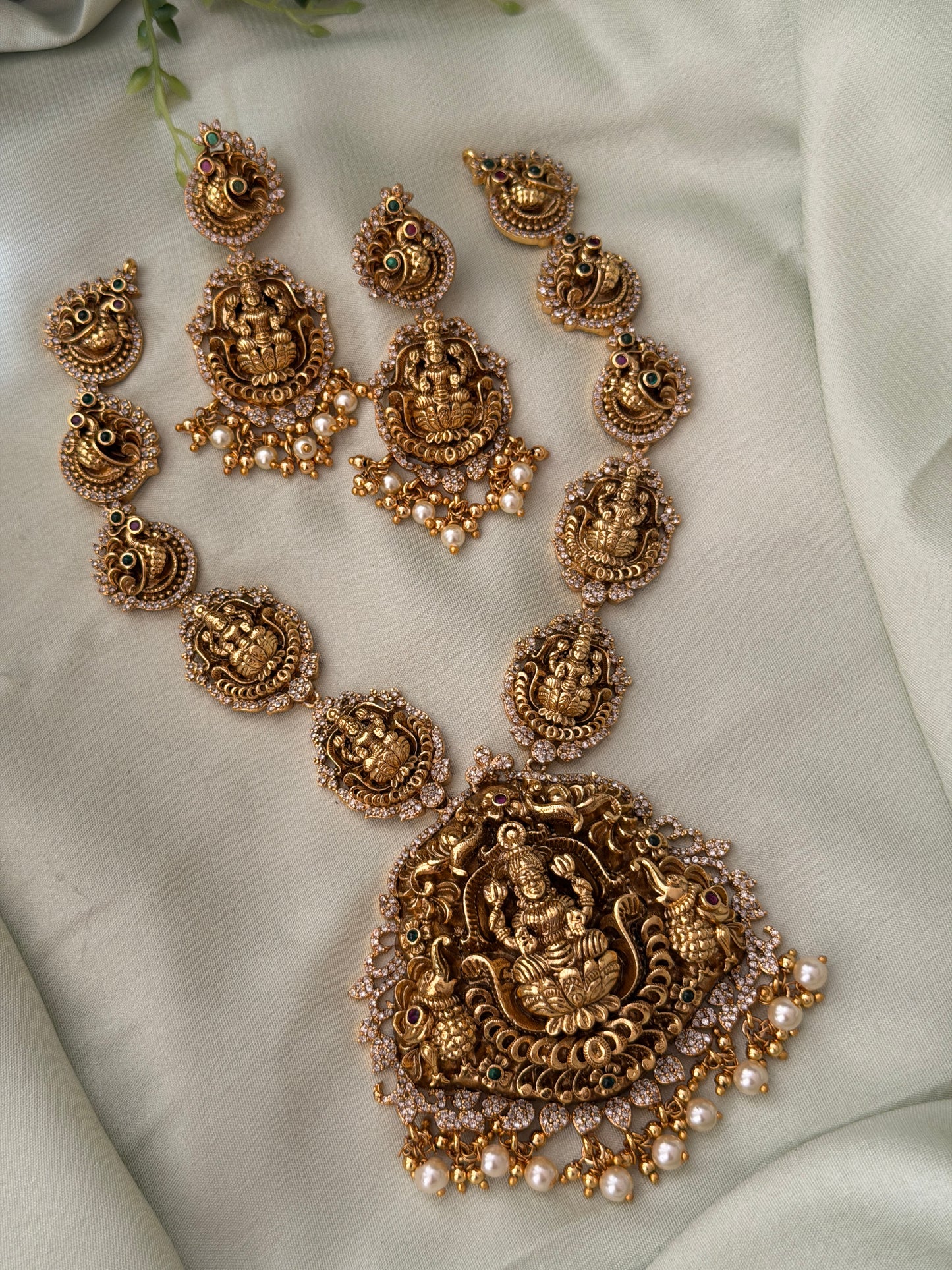 Vasudha AD x Antique Fusion Necklace