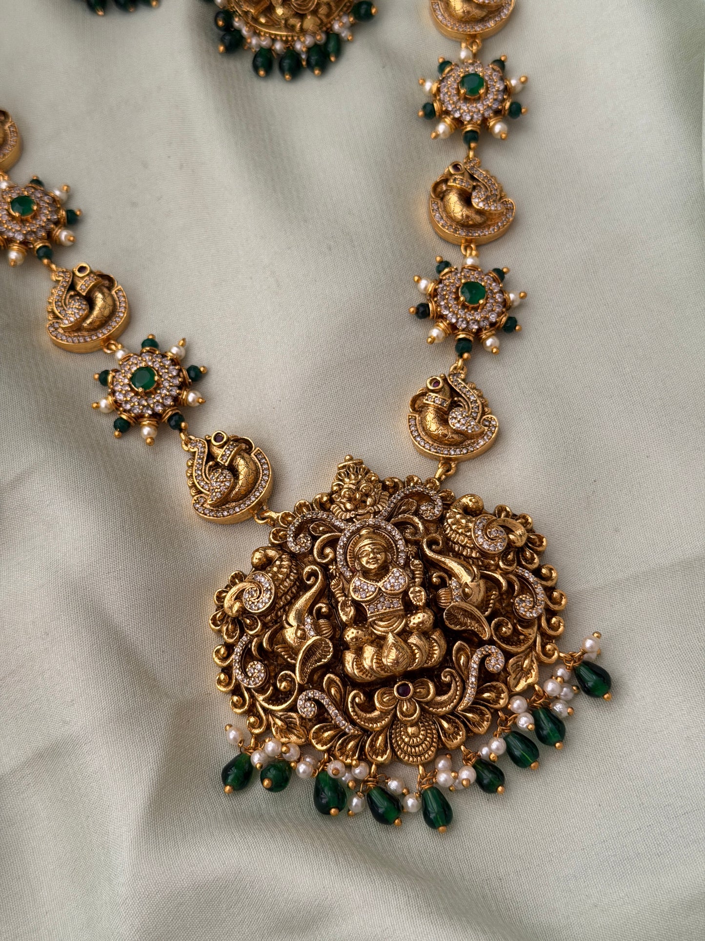 Hemavathi Emerald Bead Haaram Set