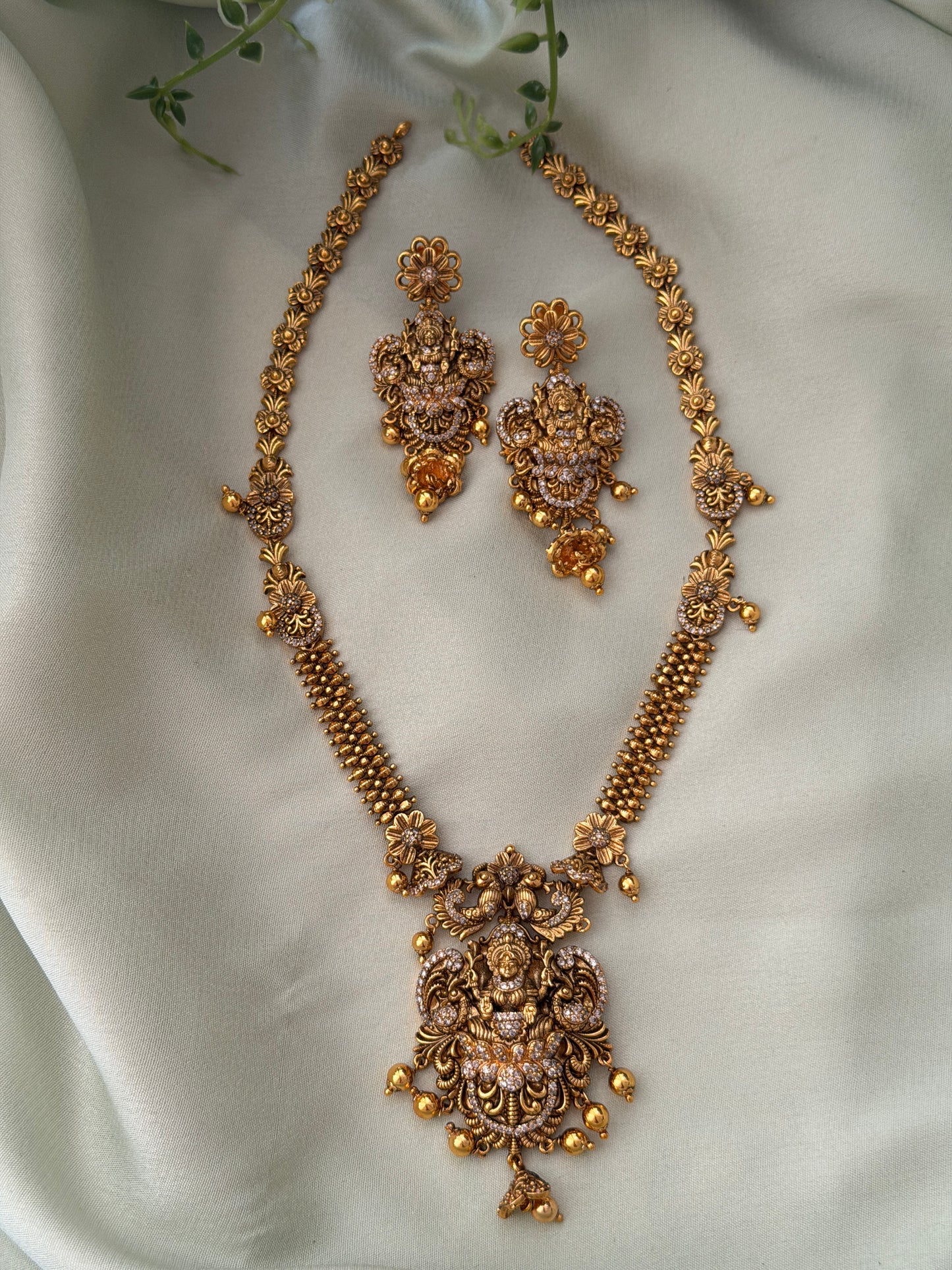 Ragini Antique thin Haaram/Necklace