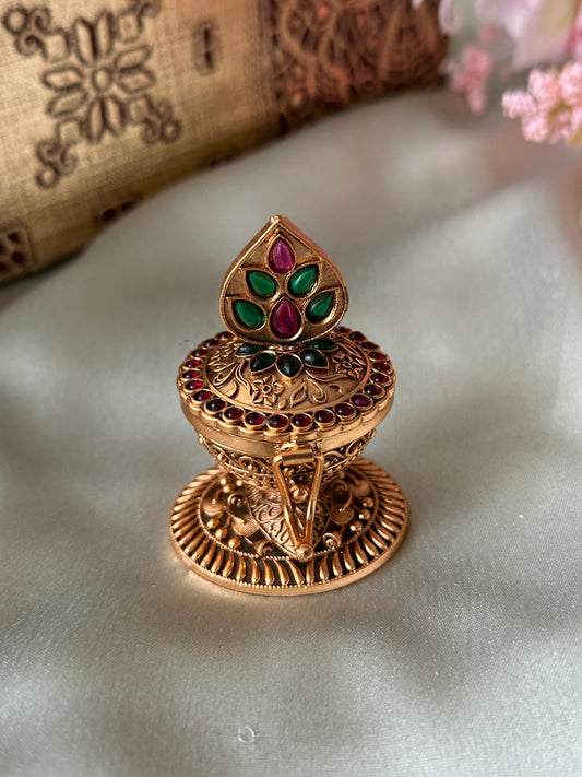 Non Idol Floral KumKum Box(Sindhooram Box)