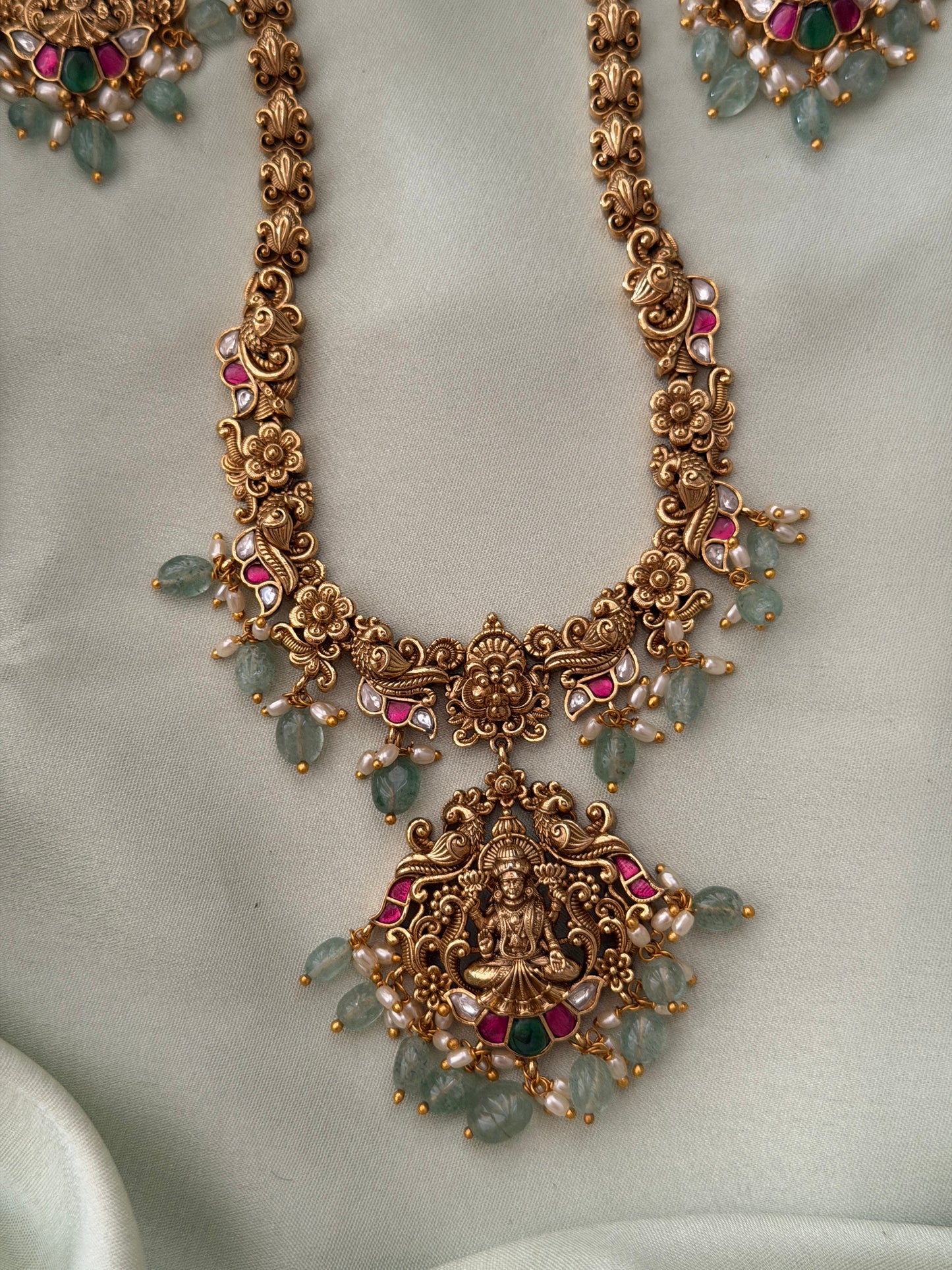 Pallavi Jadau Haaram Set