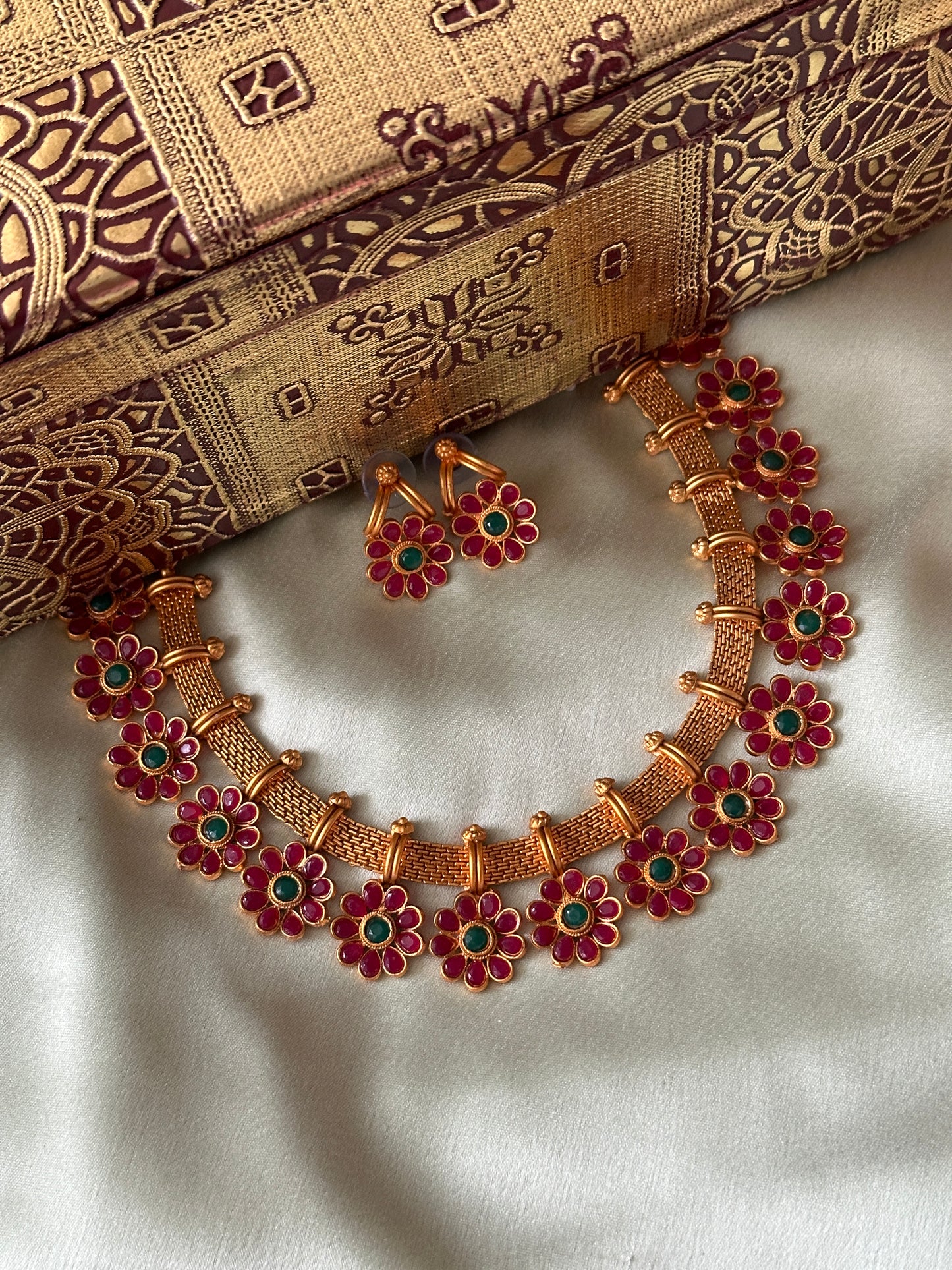 Sobha Flower Necklace