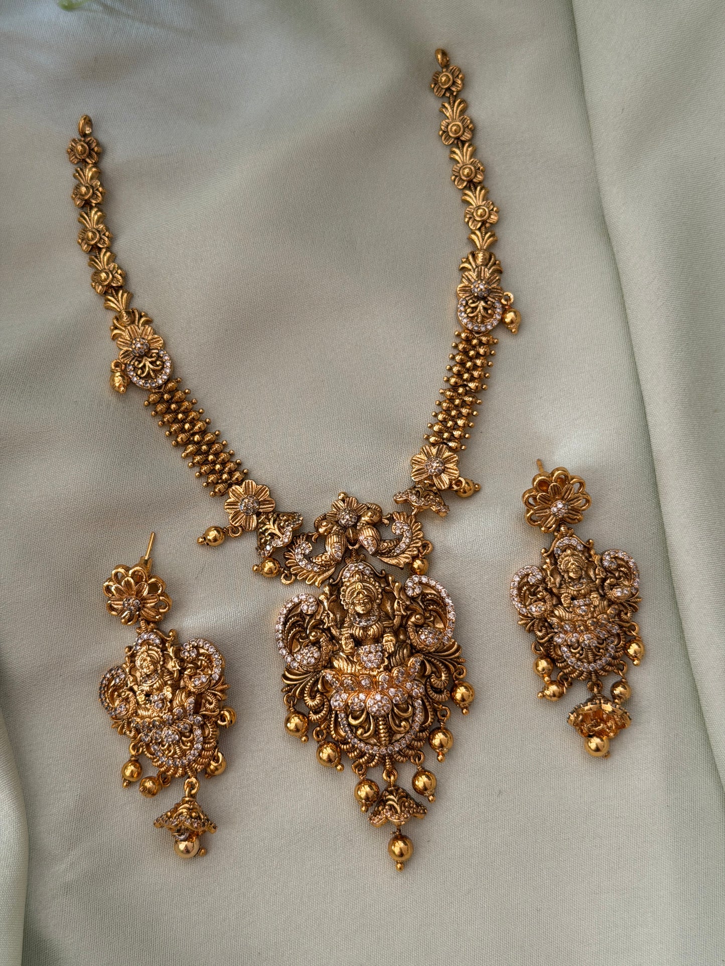 Ragini Antique thin Haaram/Necklace