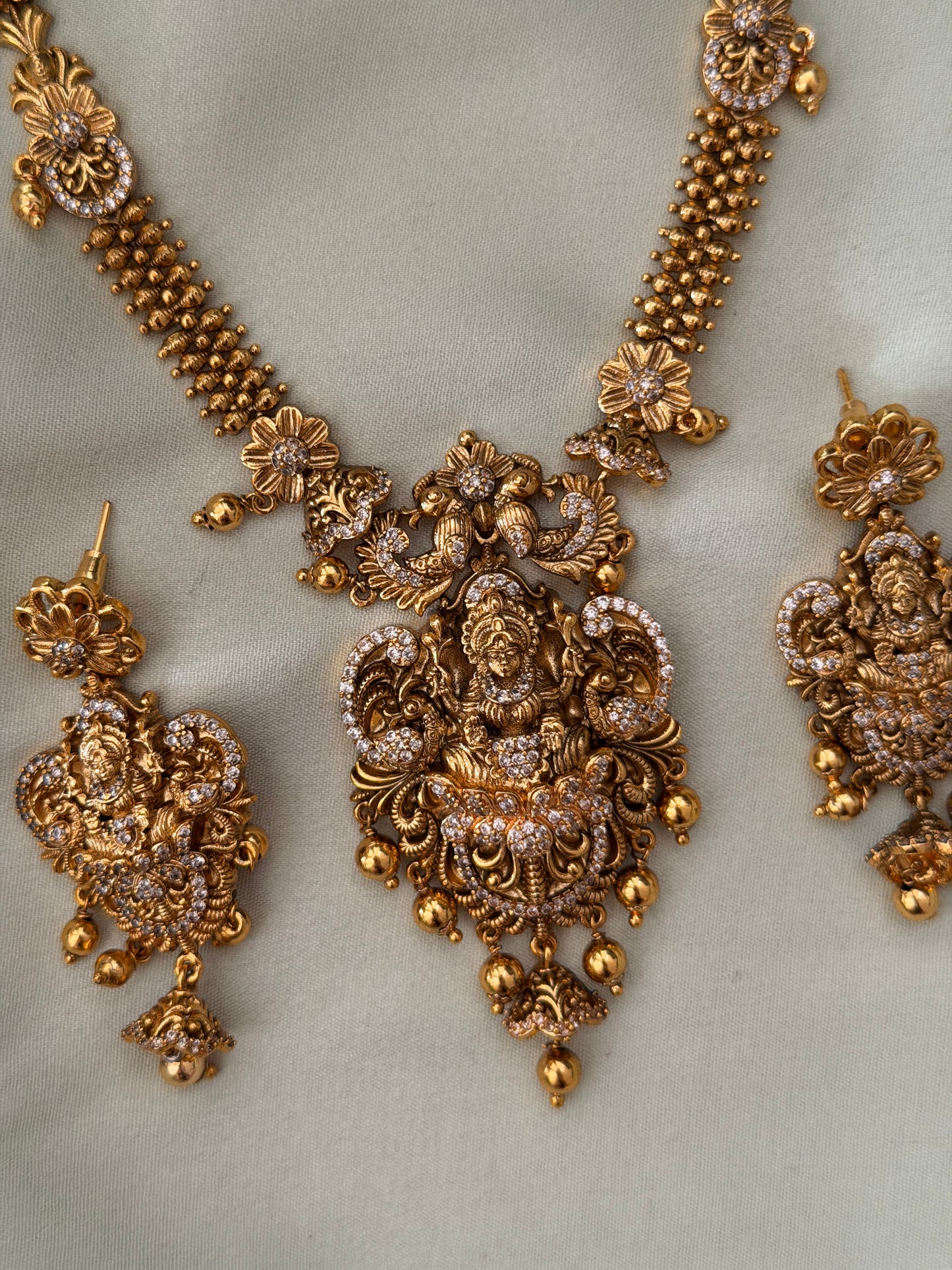 Ragini Antique thin Haaram/Necklace