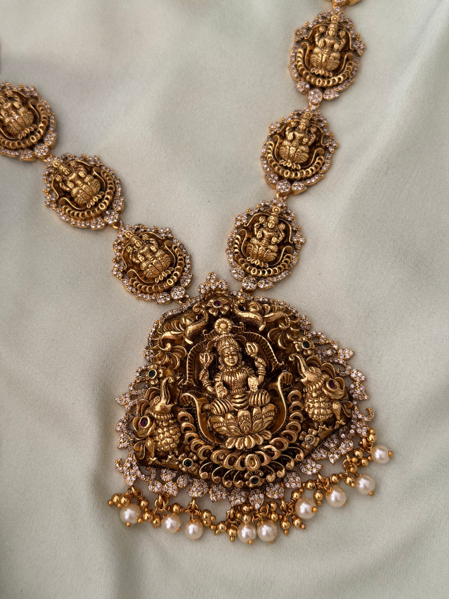 Vasudha AD x Antique Fusion Haaram