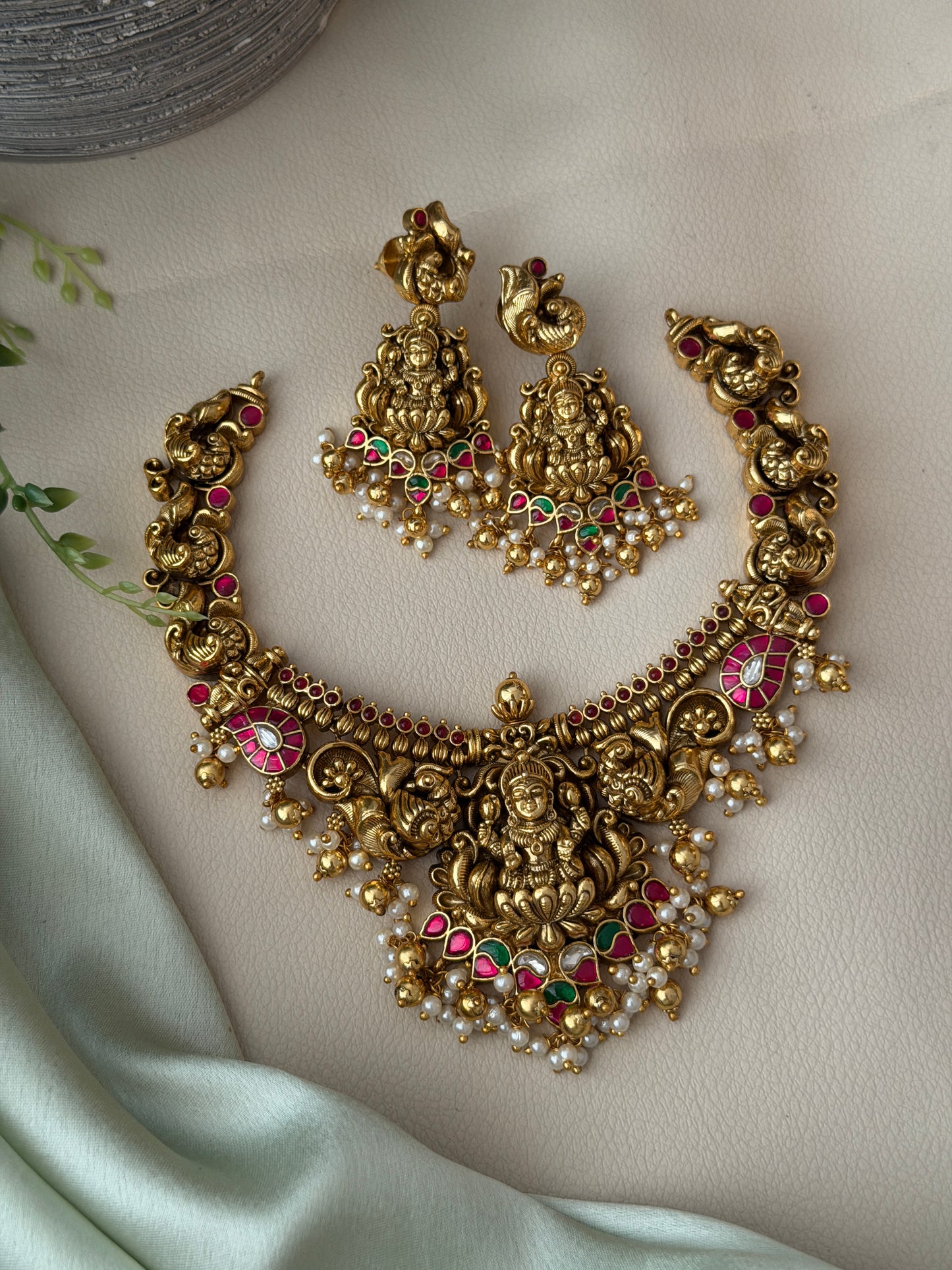 Vridha Jadau Temple Necklace