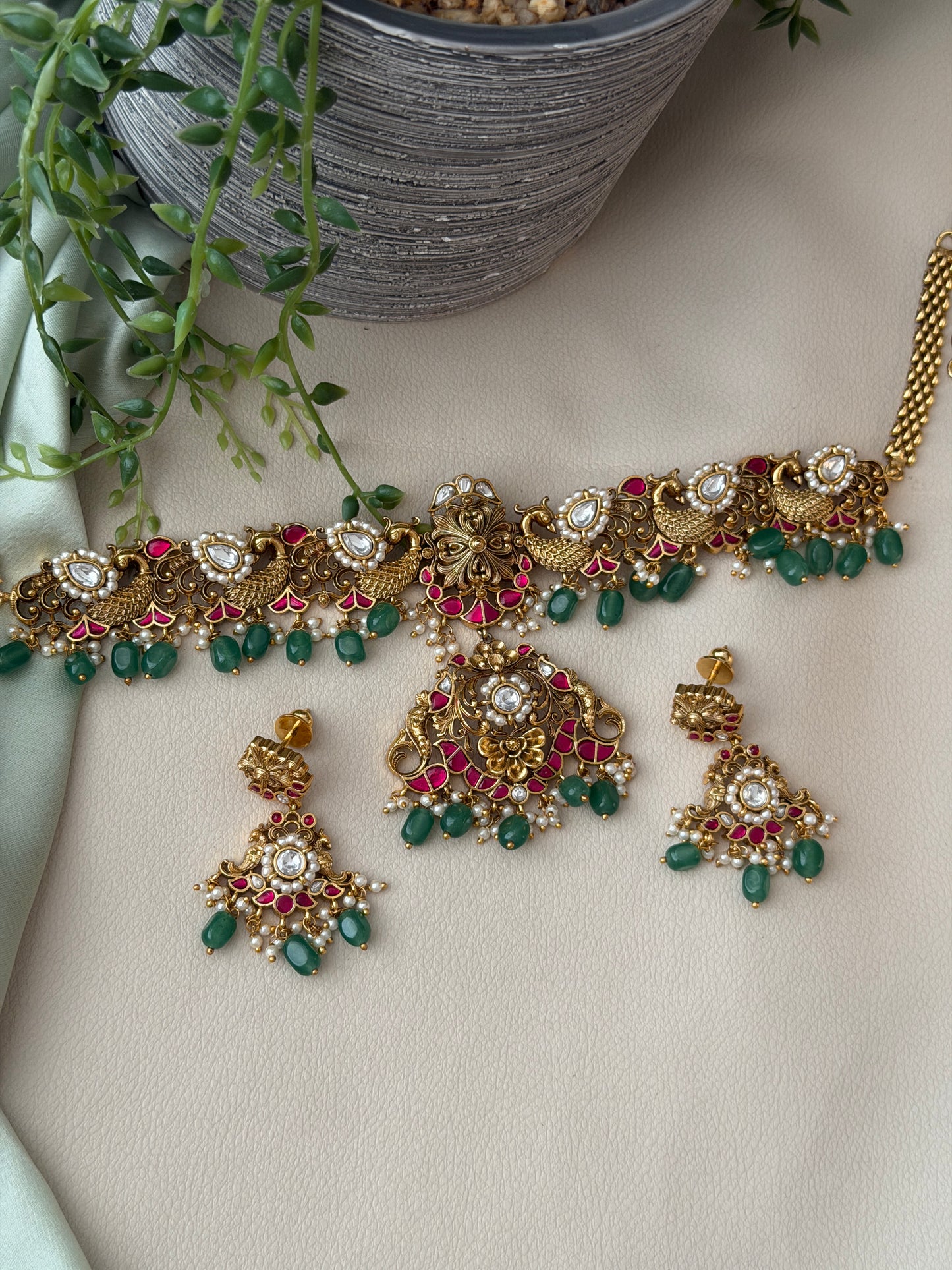 Shathrika Jadau Antique Choker