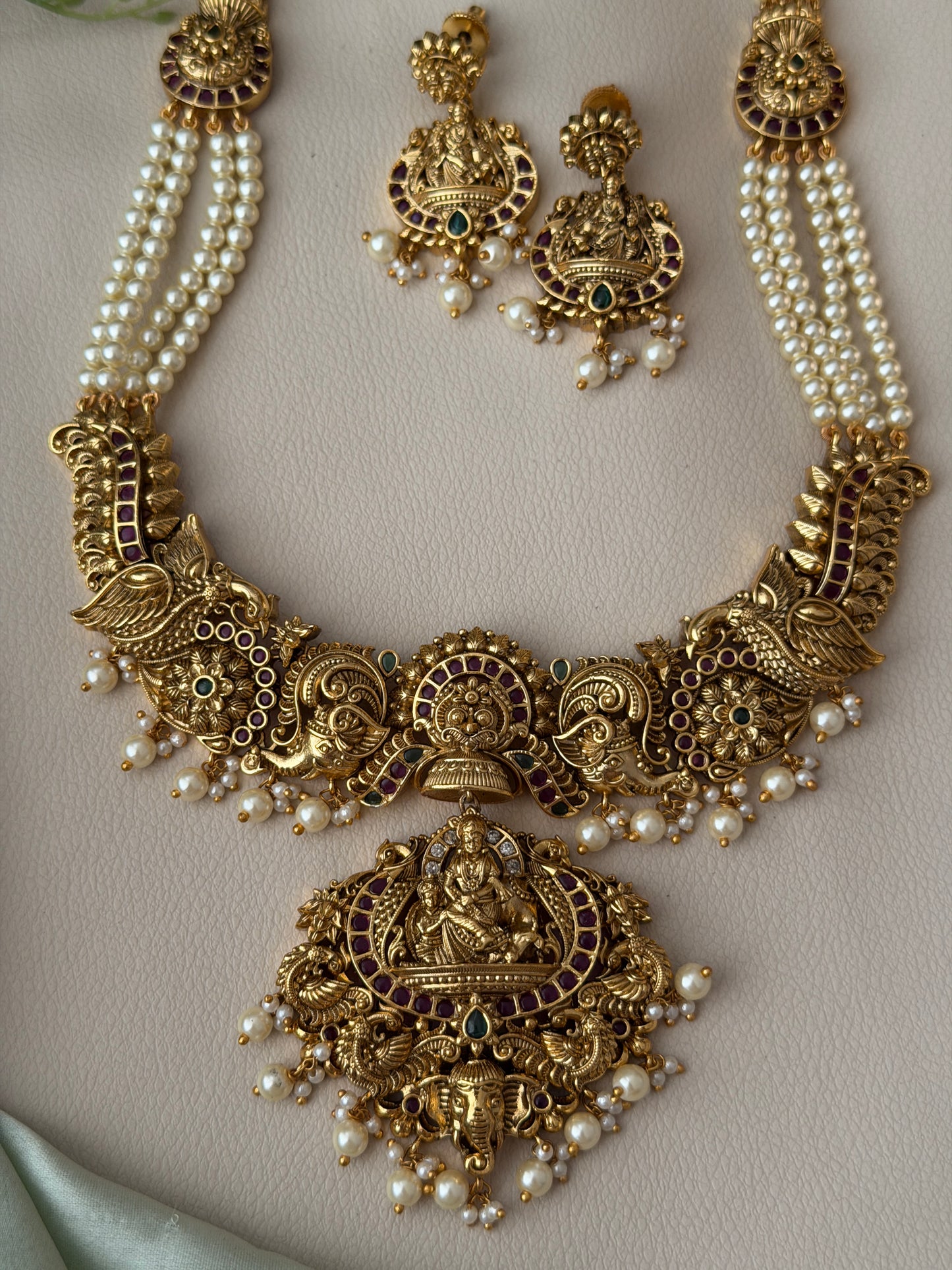 Dheera Pearl Haaram Set