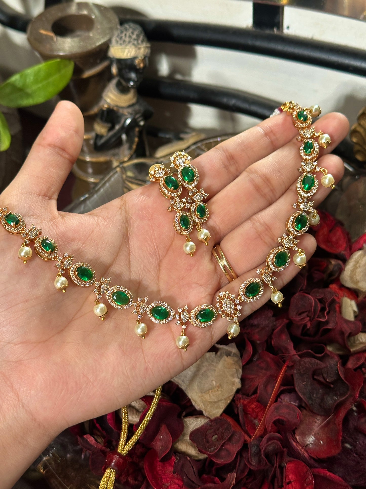 Vaarika AD Necklace
