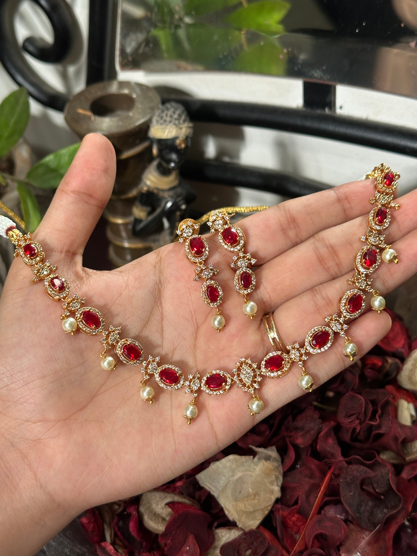 Vaarika AD Necklace