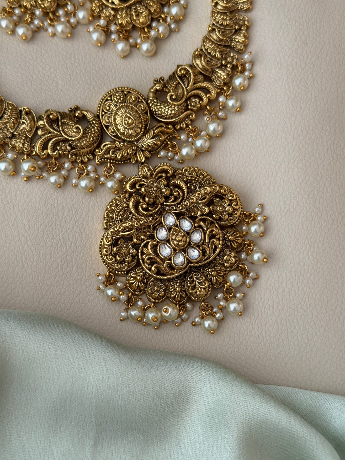 Dhwani Antique Non Idol Necklace