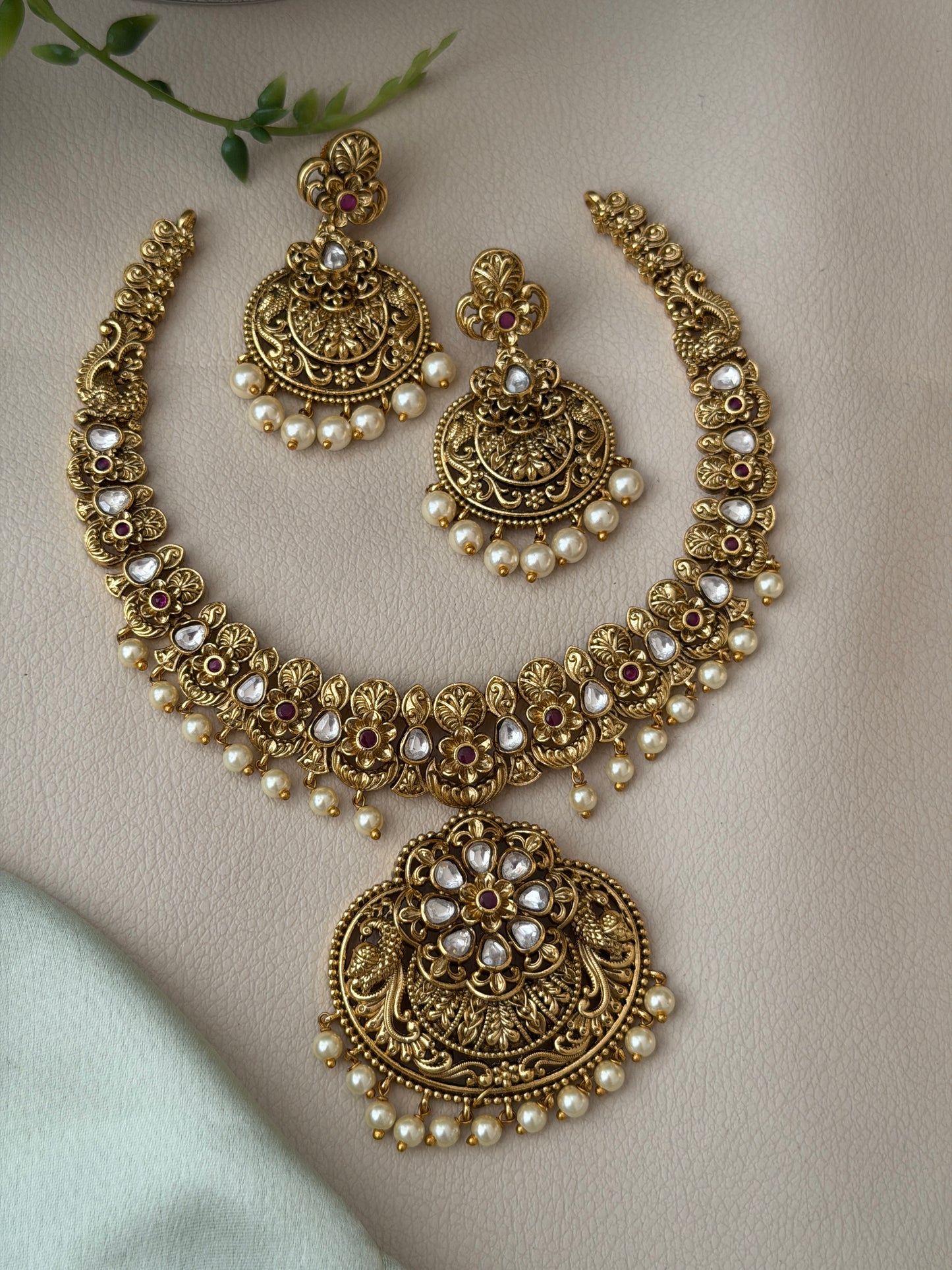 Dhwaja Antique Non Idol Necklace