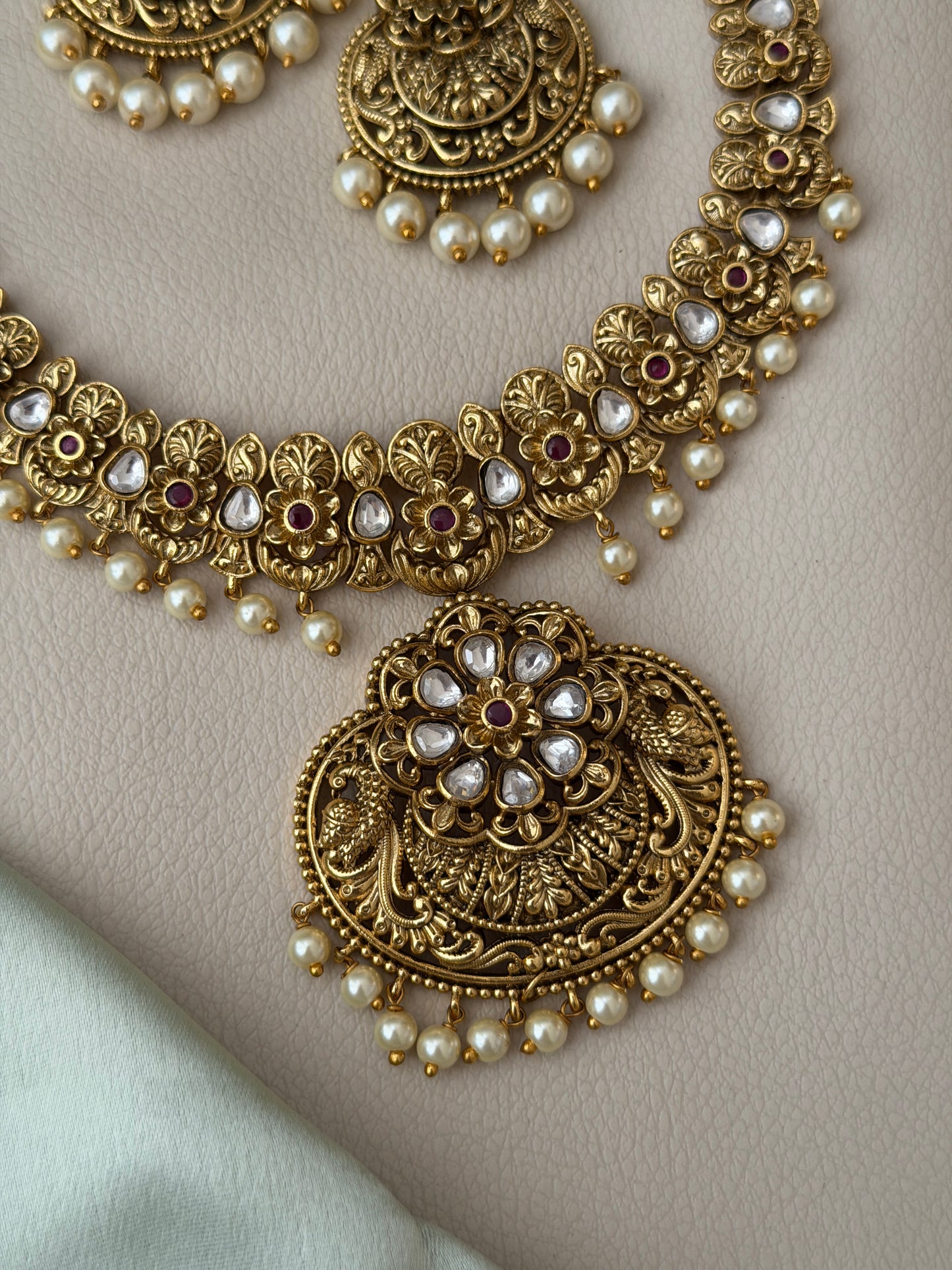 Dhwaja Antique Non Idol Necklace